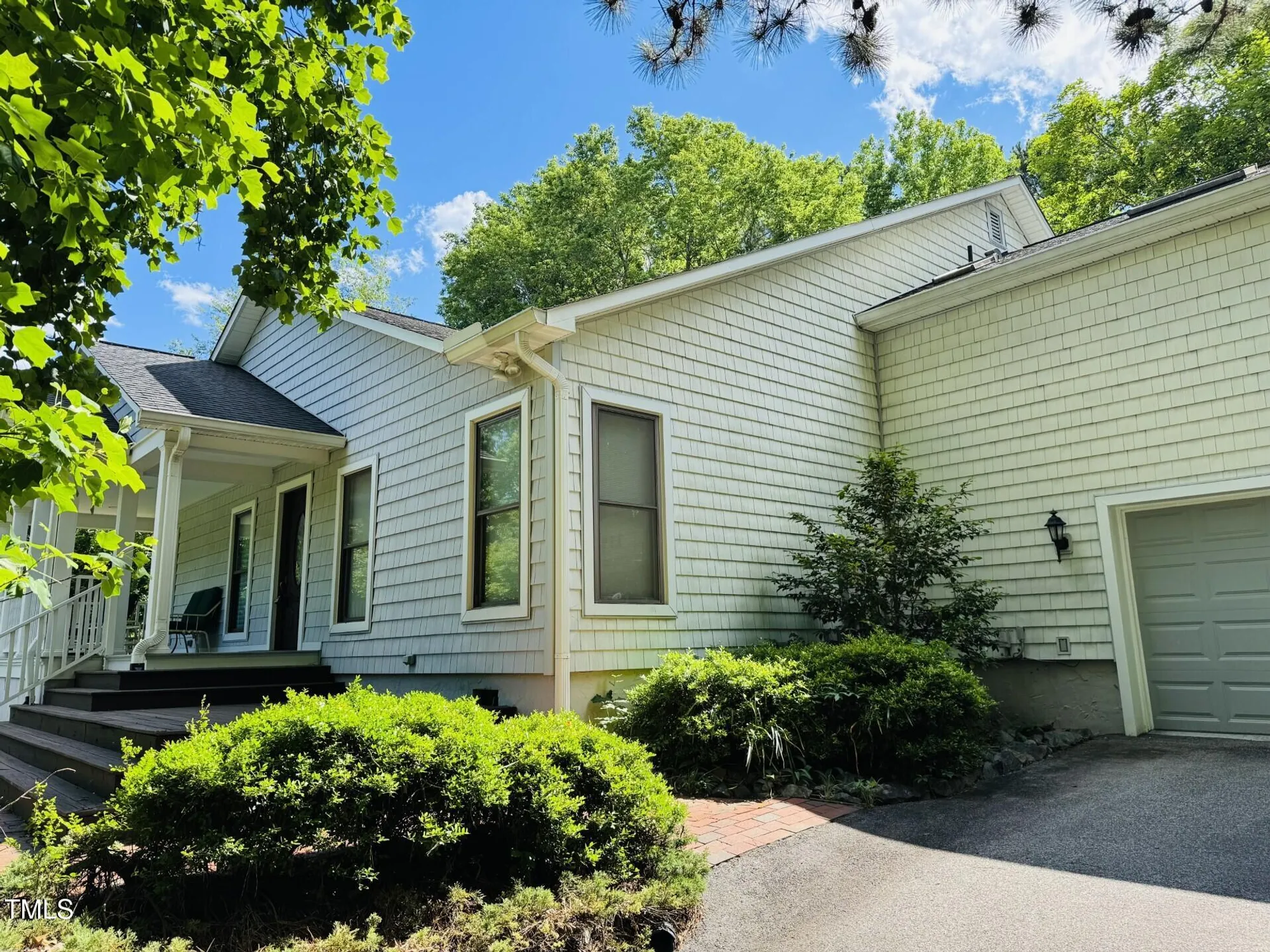 Property Slideshow image 9 of 55 | 135 weatherbend, Pittsboro, NC, 27312