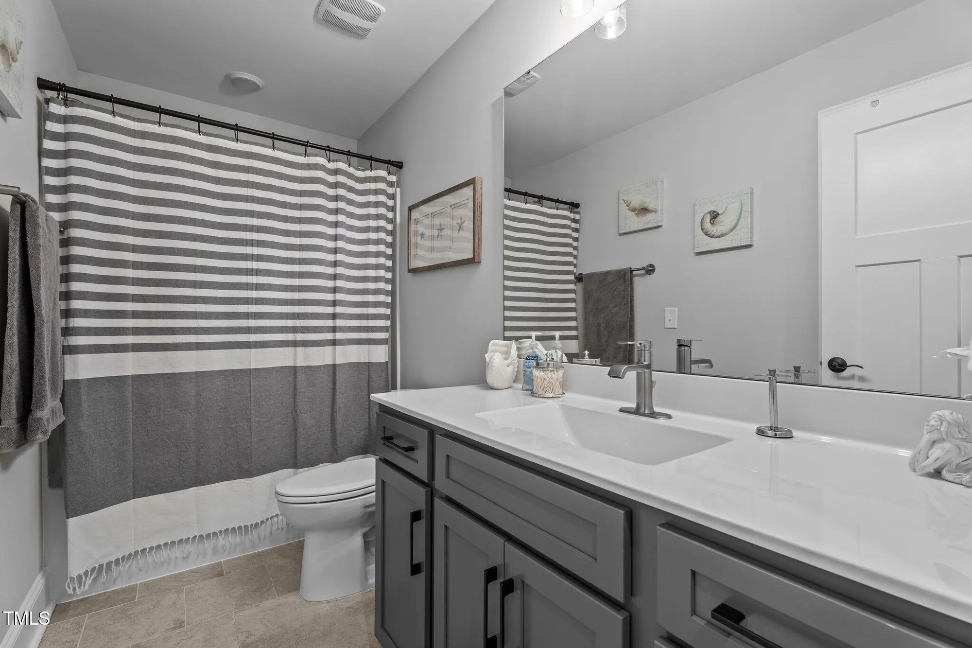 Property Slideshow image 19 of 35 | 33 davidson st, Clayton, NC, 27527