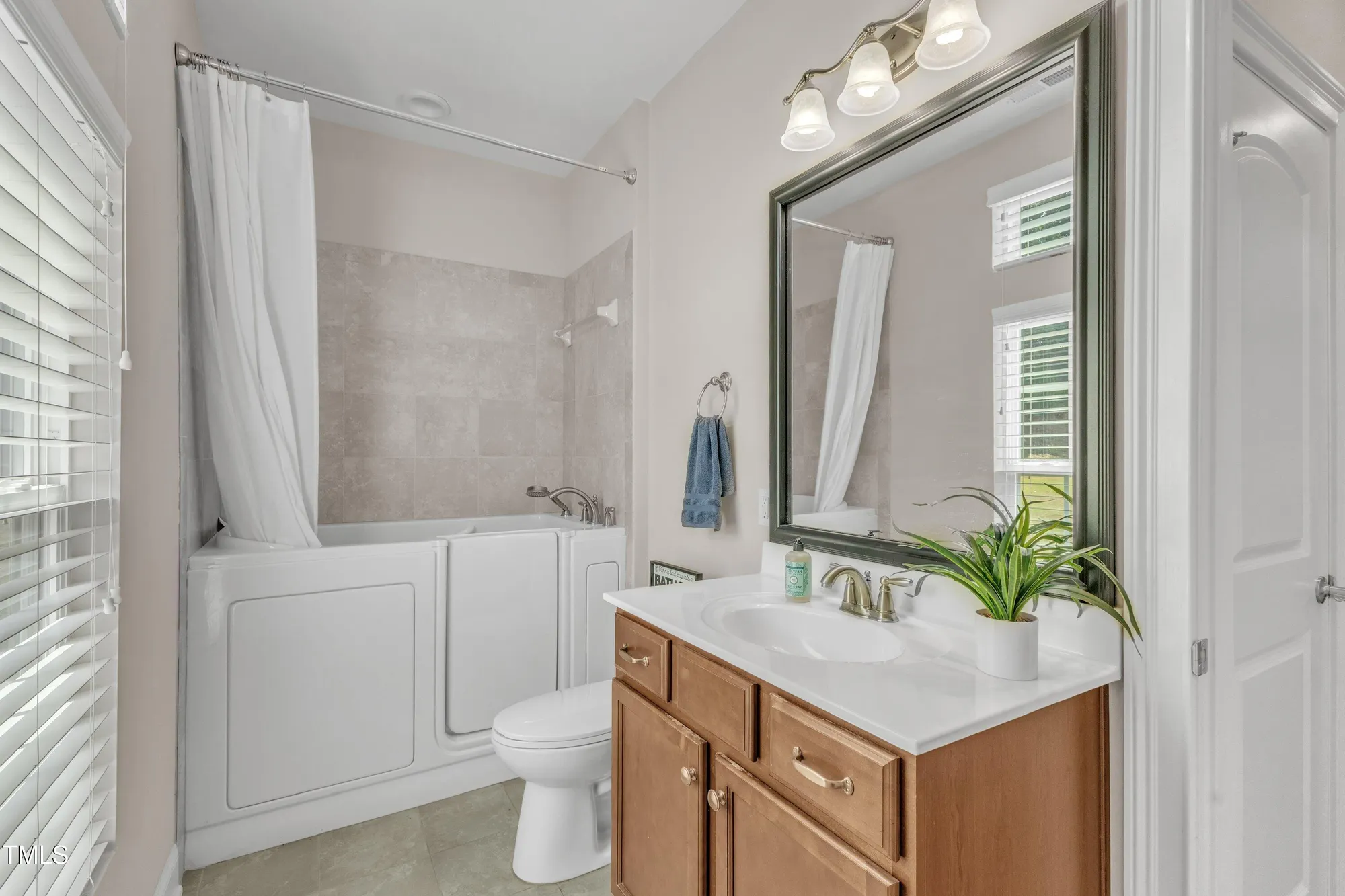 Property Slideshow image 28 of 42 | 936 blue bird ln, Wake Forest, NC, 27587