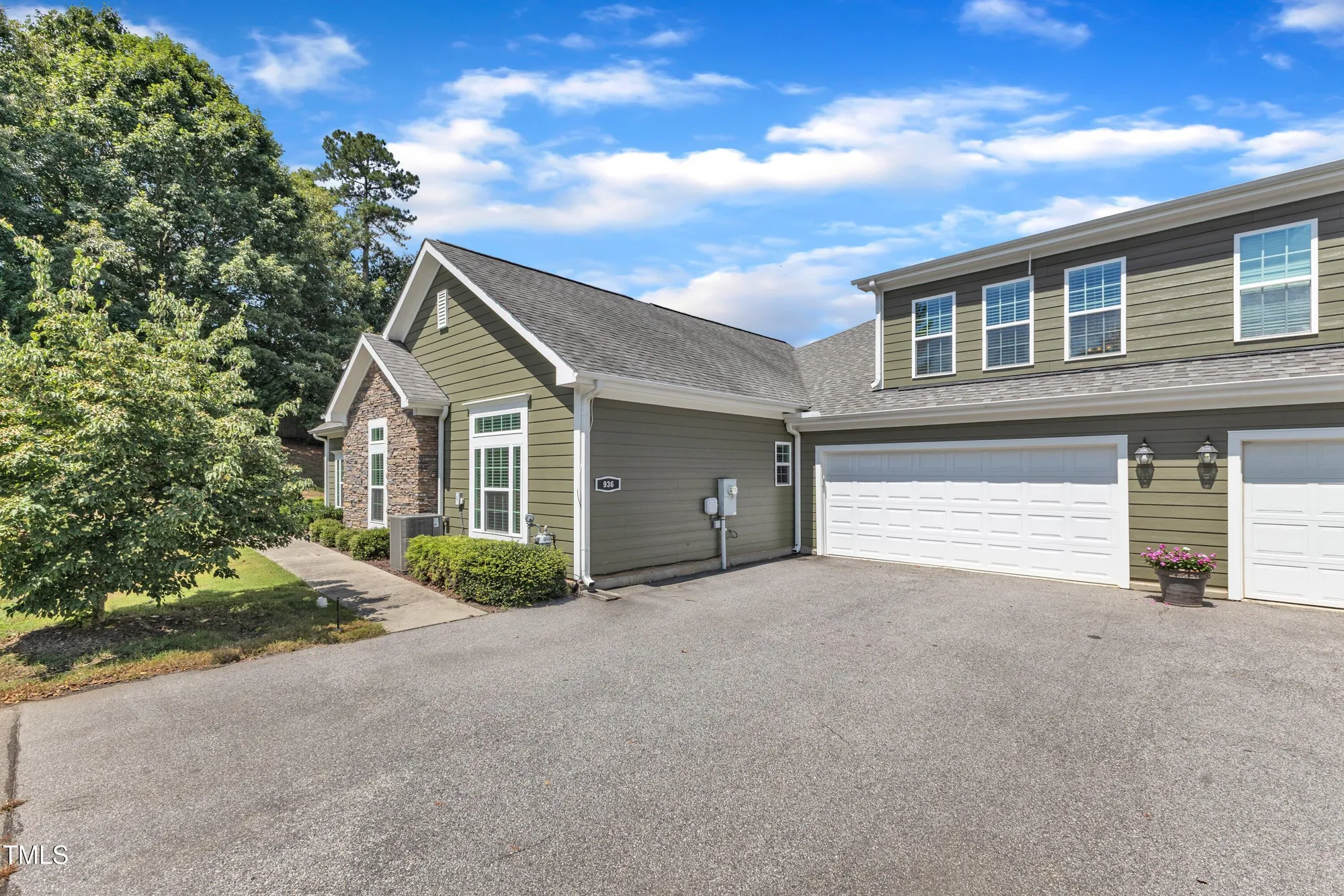 Property Slideshow image 7 of 42 | 936 blue bird ln, Wake Forest, NC, 27587