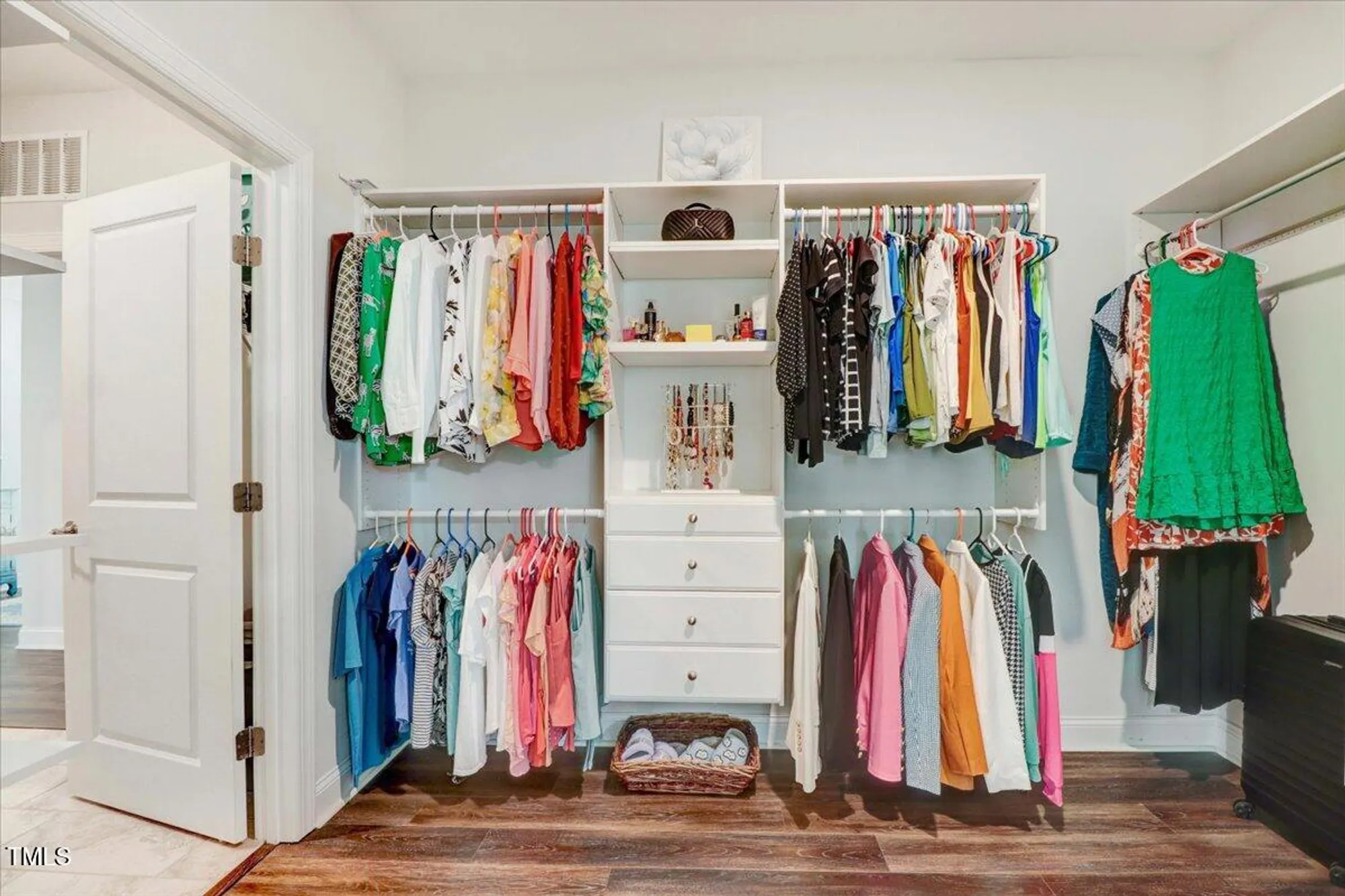 Property Slideshow image 18 of 33 | 100 ivory ln, Raleigh, NC, 27610