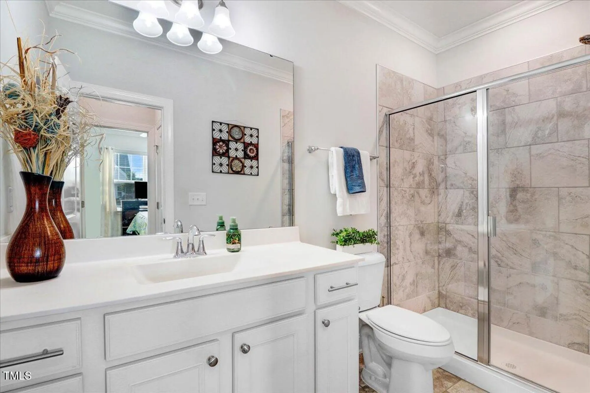 Property Slideshow image 23 of 33 | 100 ivory ln, Raleigh, NC, 27610