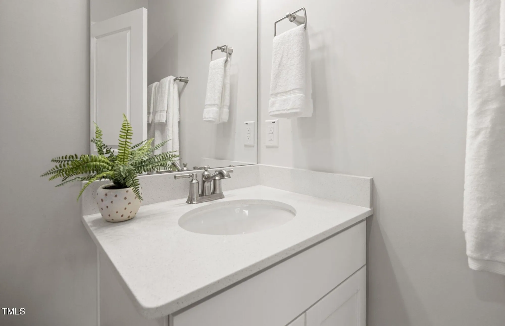 Property Slideshow image 16 of 23 | 1526 tamarisk ln, Durham, NC, 27703