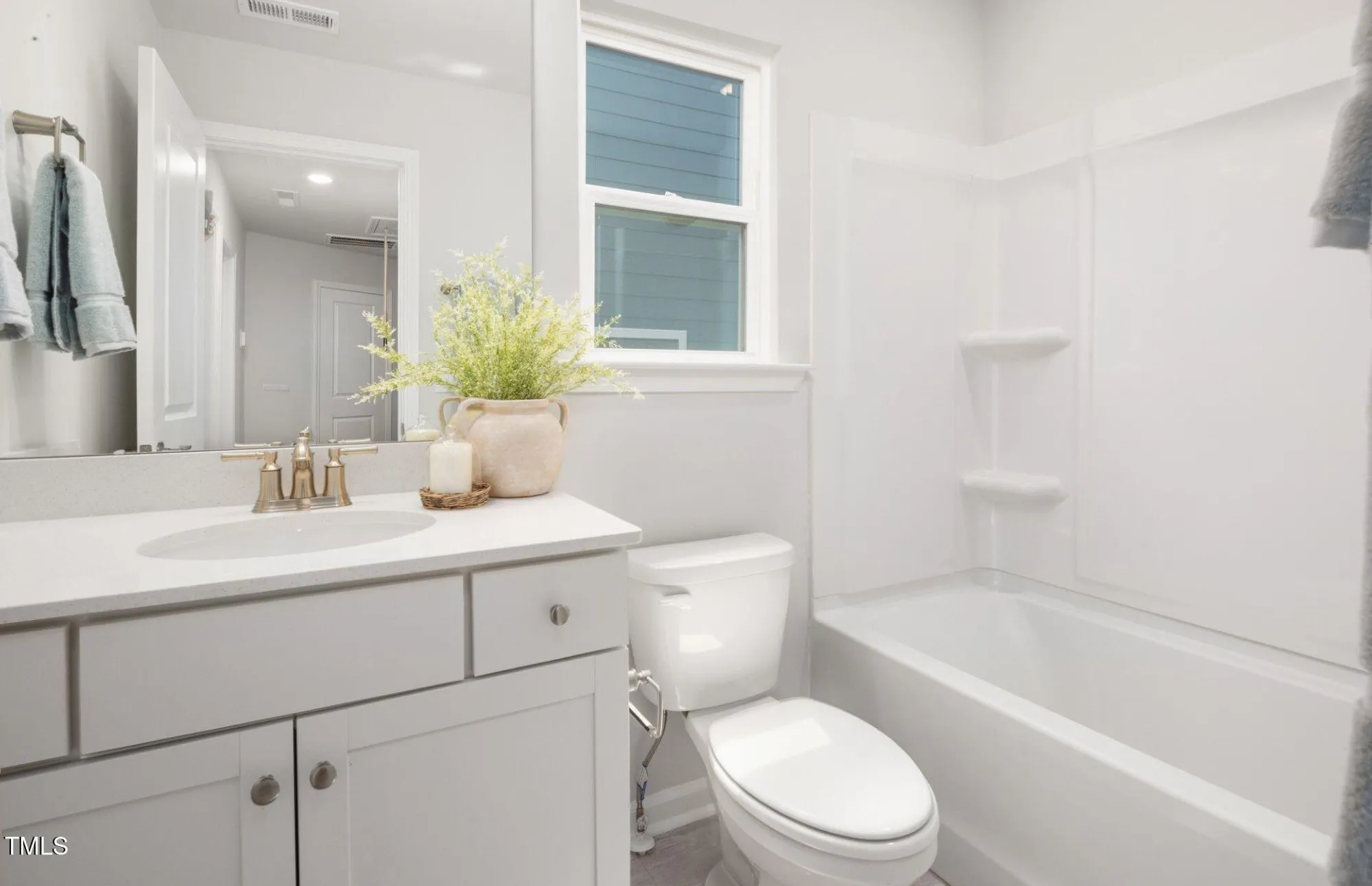 Property Slideshow image 19 of 23 | 1526 tamarisk ln, Durham, NC, 27703