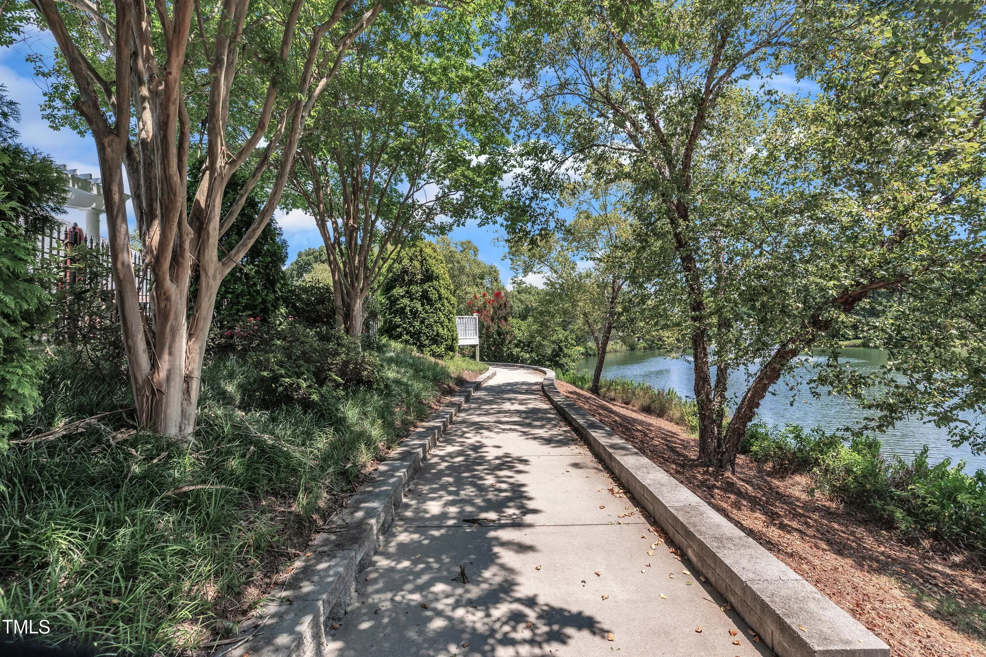 Property Slideshow image 31 of 36 | 105 rockport ridge way, Cary, NC, 27519