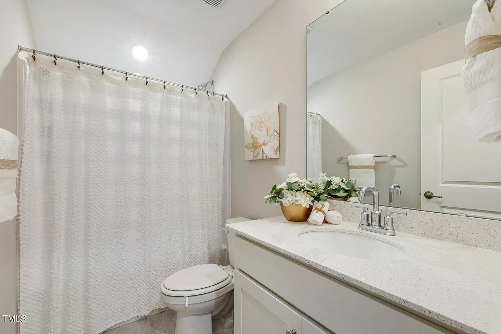 Property Slideshow image 13 of 17 | 837 still willow ln, Wendell, NC, 27591