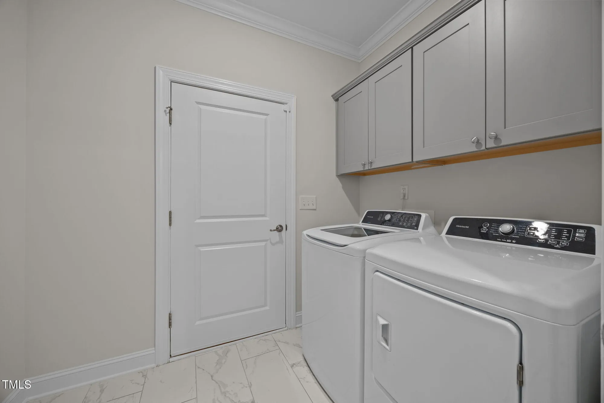 Property Slideshow image 18 of 32 | 137 canary ct, Raleigh, NC, 27610