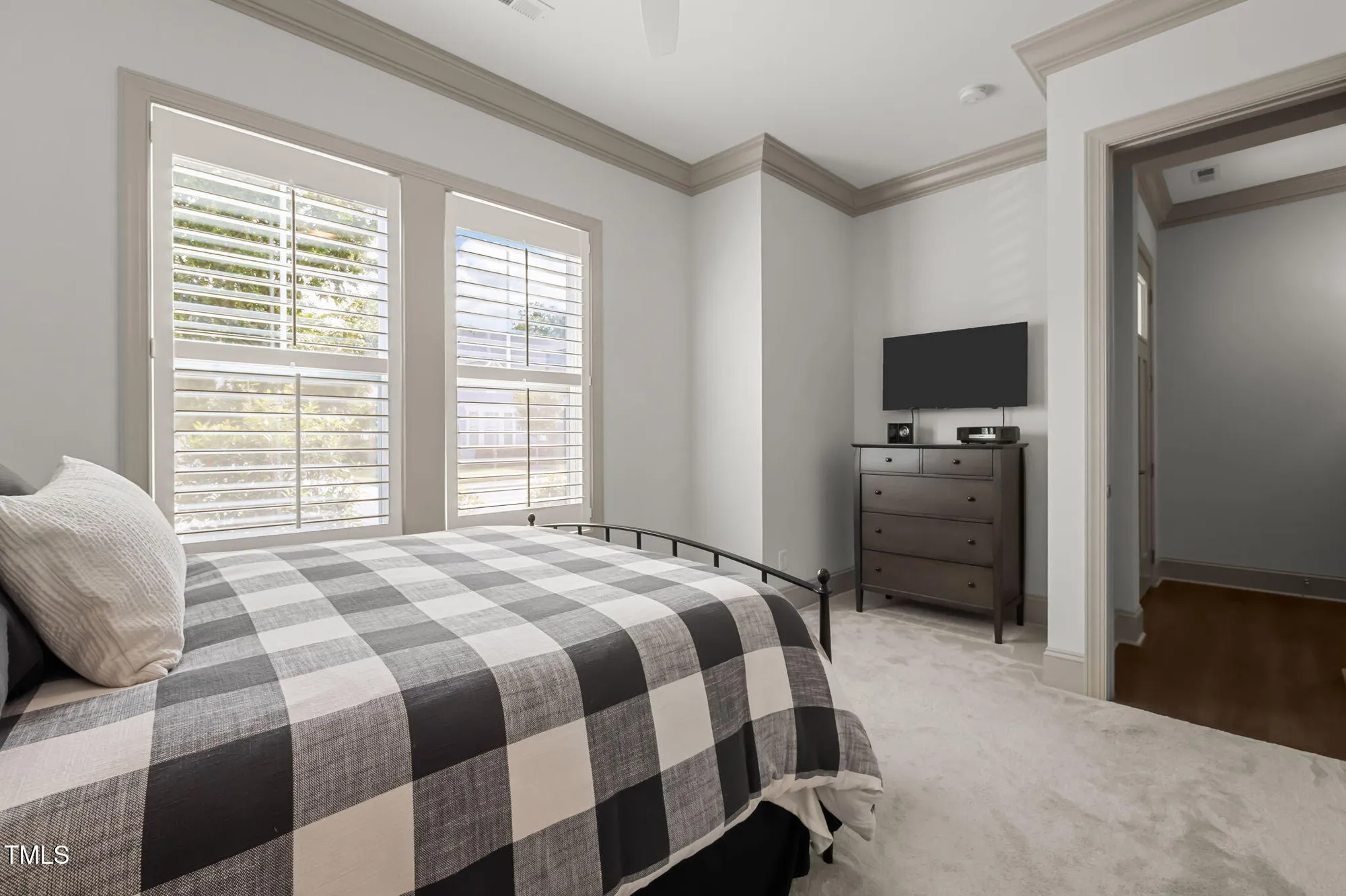 Property Slideshow image 30 of 50 | 586 middleton pl, Chapel Hill, NC, 27516