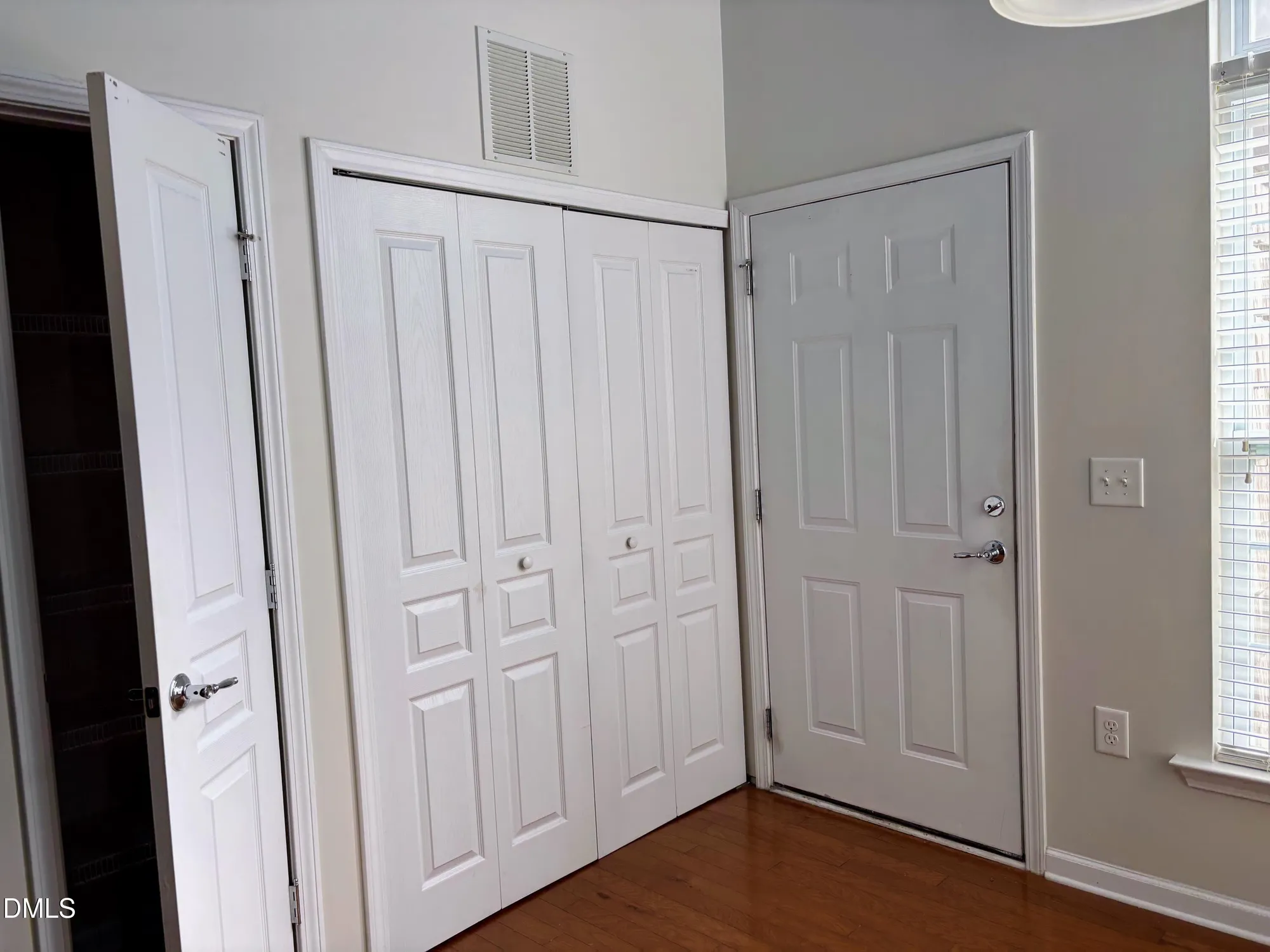 Property Slideshow image 8 of 49 | 542 tomkins loop, Cary, NC, 27519