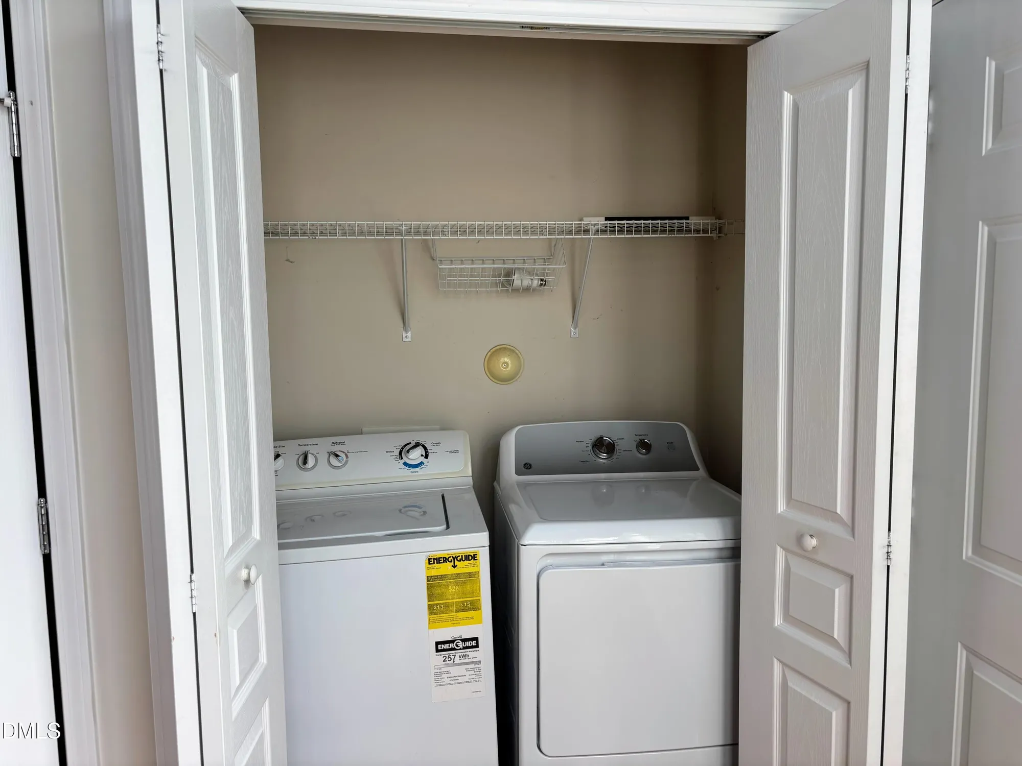 Property Slideshow image 9 of 49 | 542 tomkins loop, Cary, NC, 27519