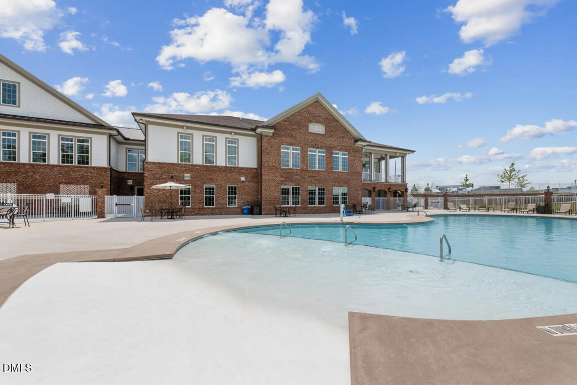 Property Slideshow image 6 of 7 | 2032 abbeyhill dr # 100, Raleigh, NC, 27610