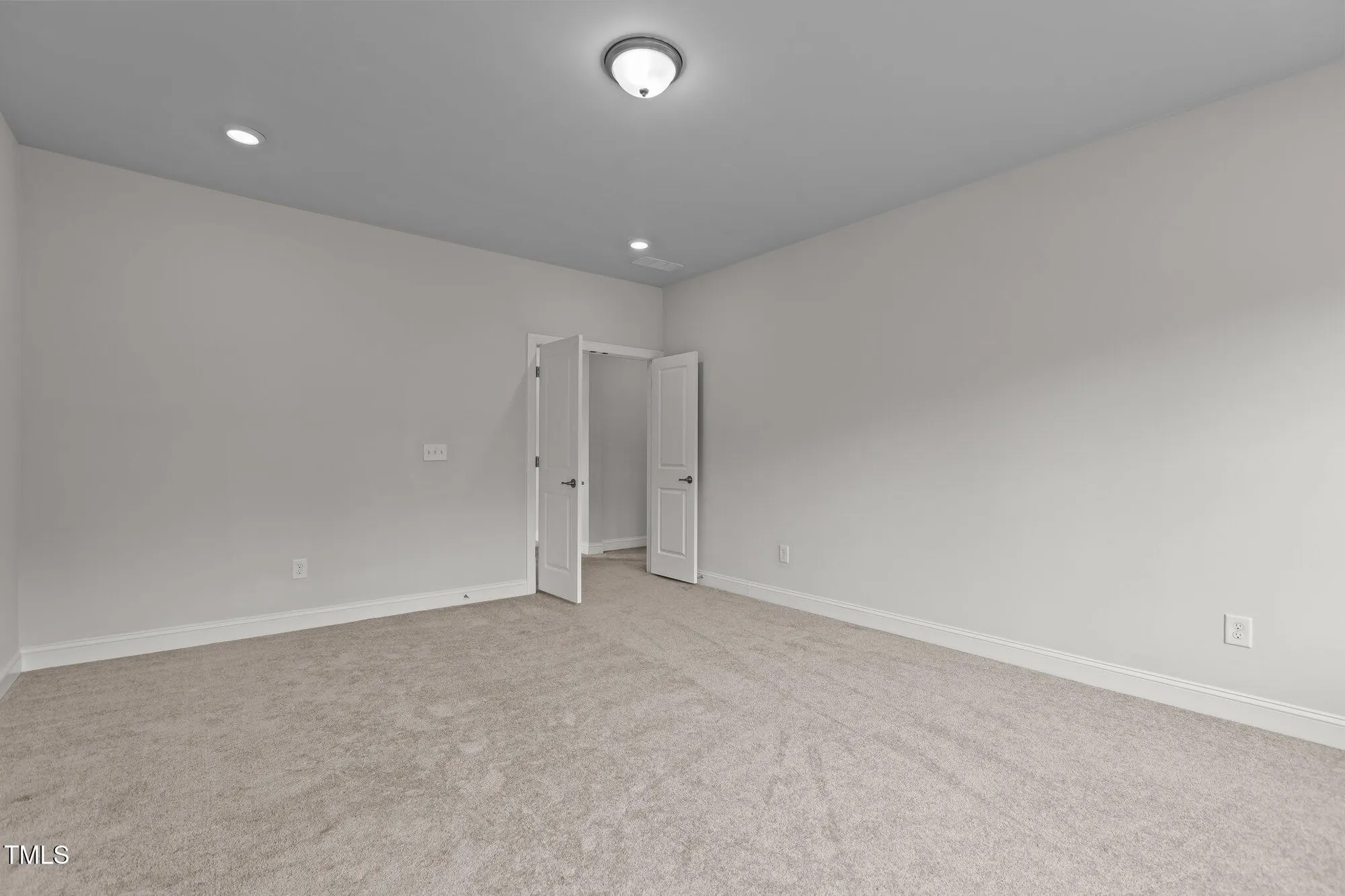 Property Slideshow image 36 of 70 | 3020 mavisbank cir, Apex, NC, 27502