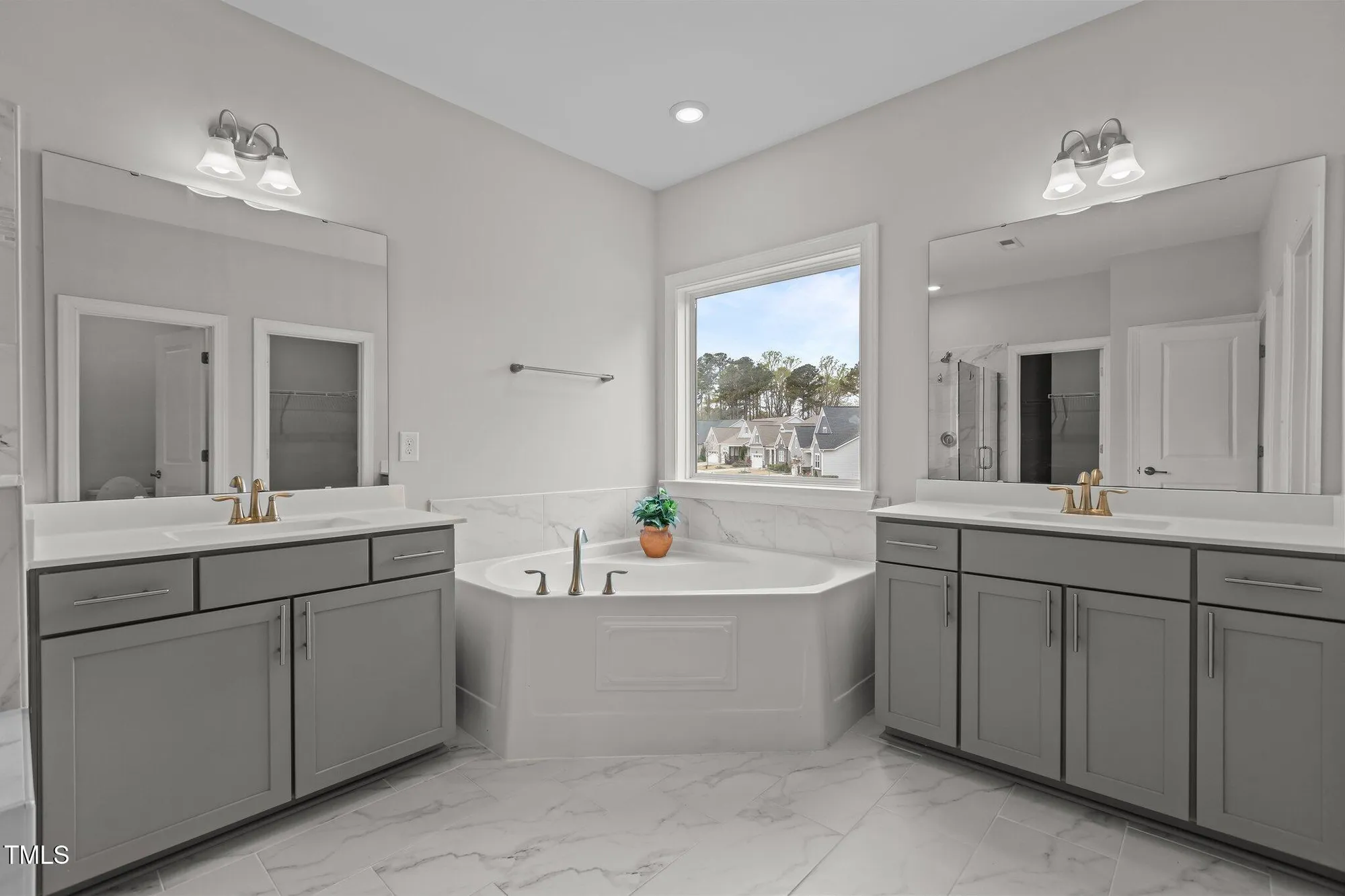 Property Slideshow image 38 of 70 | 3020 mavisbank cir, Apex, NC, 27502