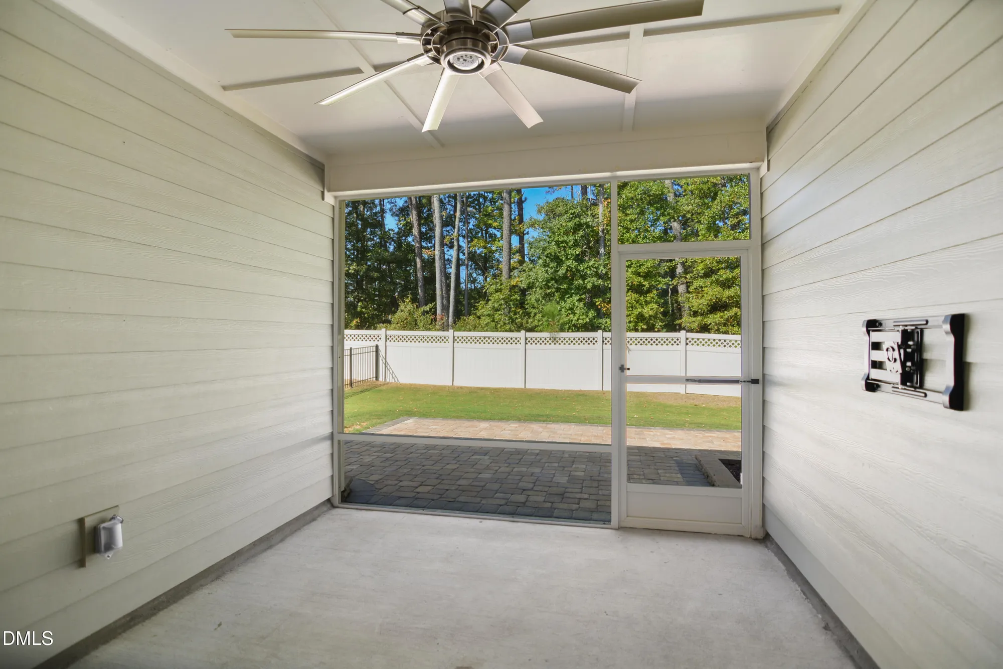 Property Slideshow image 26 of 30 | 3112 mavisbank cir, Apex, NC, 27502