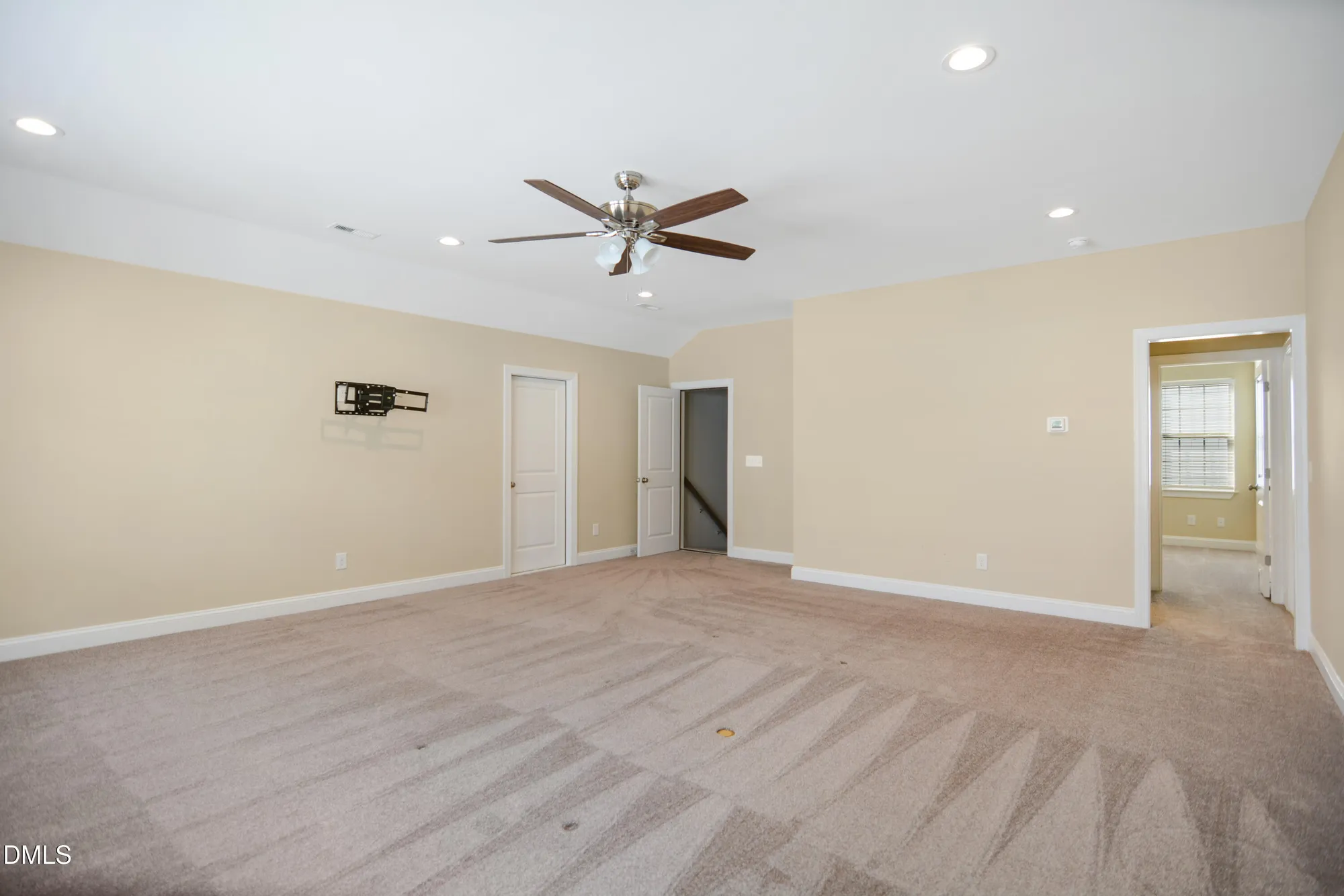 Property Slideshow image 22 of 30 | 3112 mavisbank cir, Apex, NC, 27502