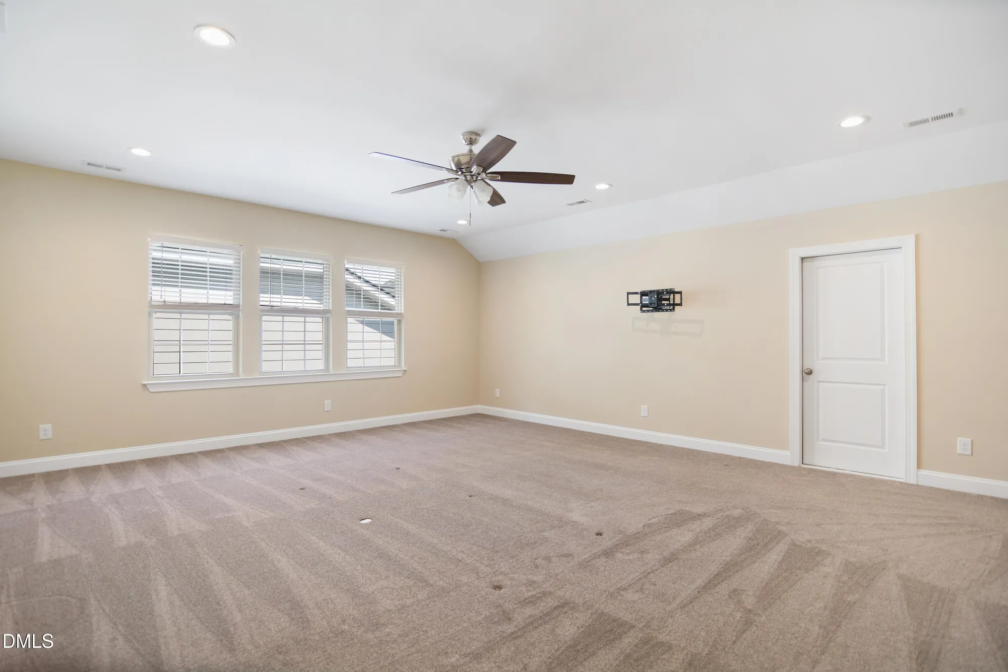 Property Slideshow image 21 of 30 | 3112 mavisbank cir, Apex, NC, 27502