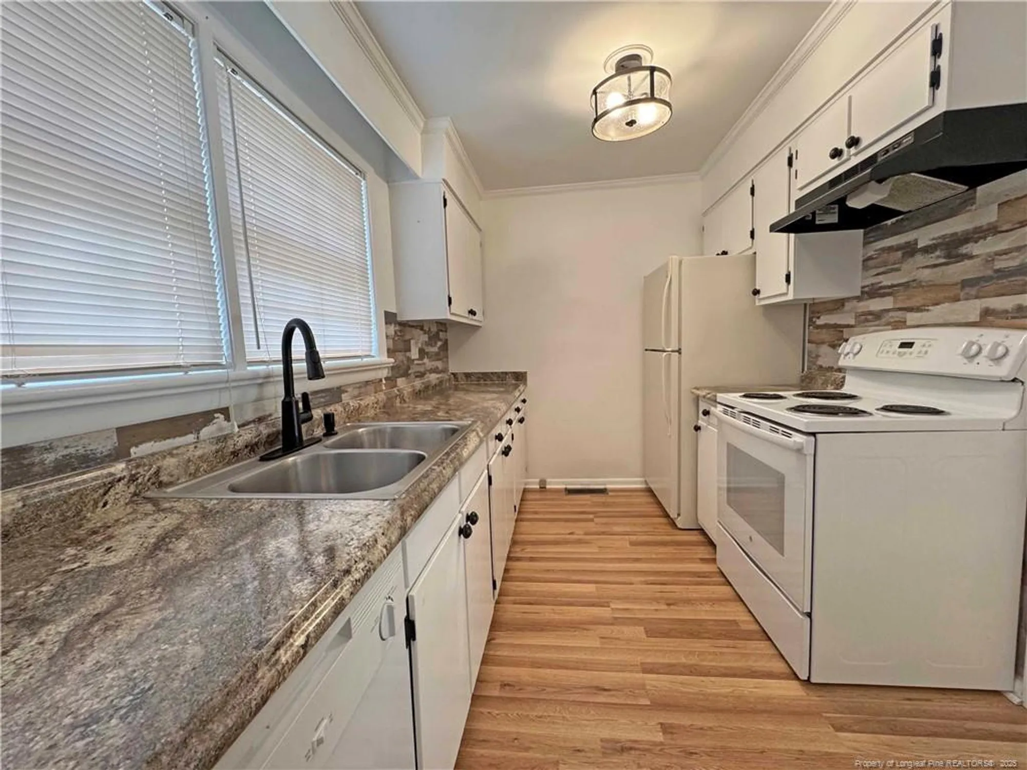 Property Slideshow image 6 of 22 | 313 driftwood cir unit a, Southern Pines, NC, 28387