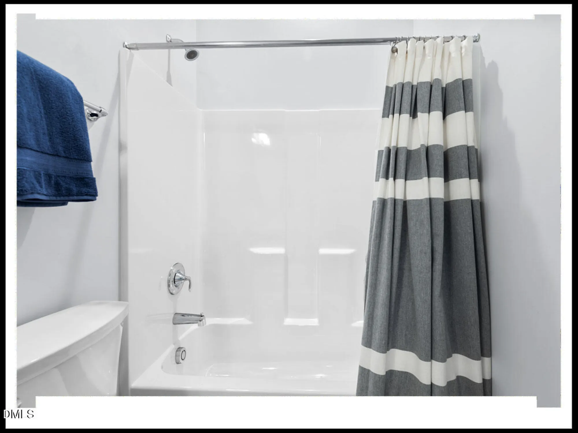 Property Slideshow image 6 of 51 | 153 abercorn cir, Chapel Hill, NC, 27516