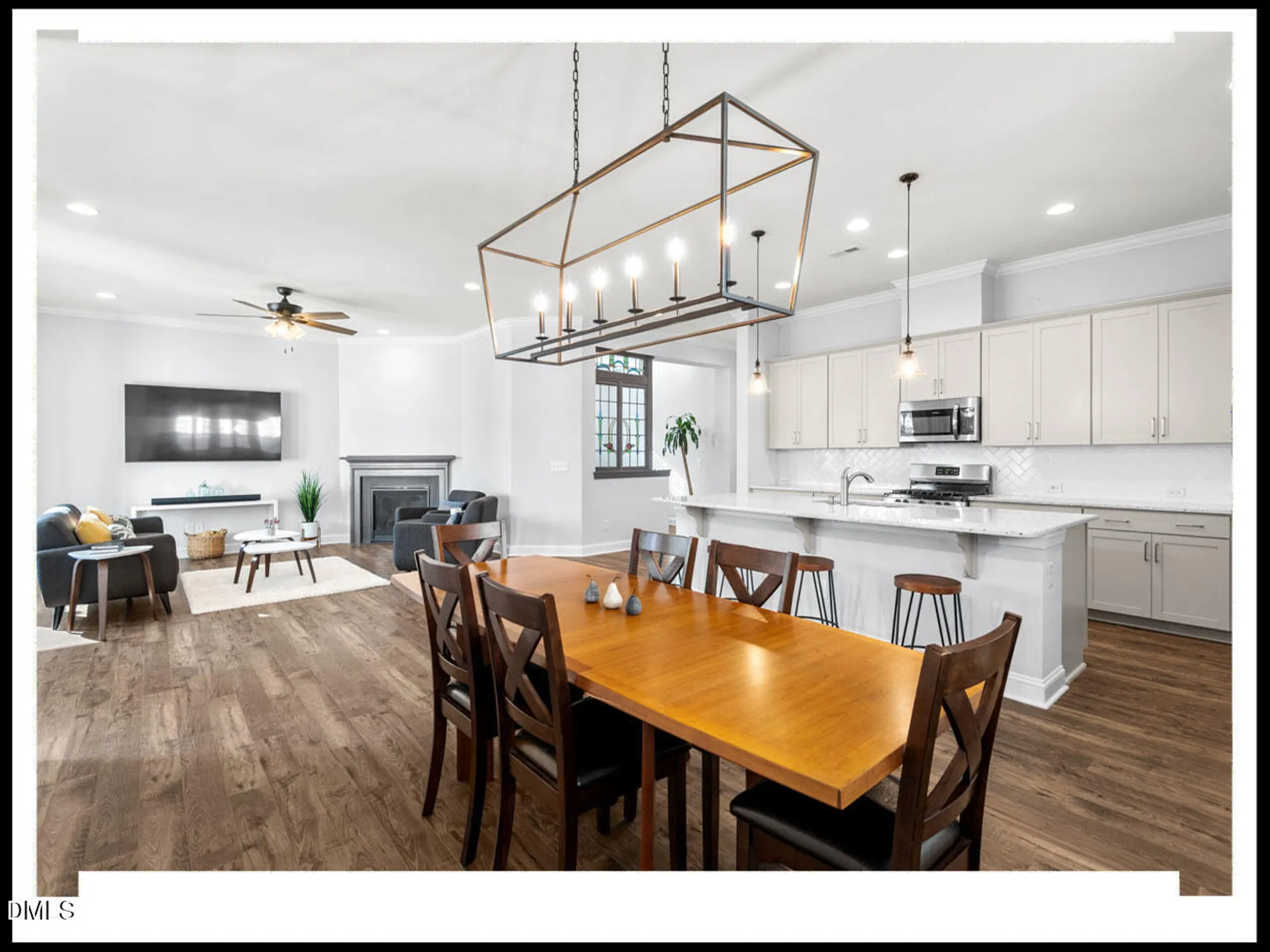 Property Slideshow image 18 of 51 | 153 abercorn cir, Chapel Hill, NC, 27516
