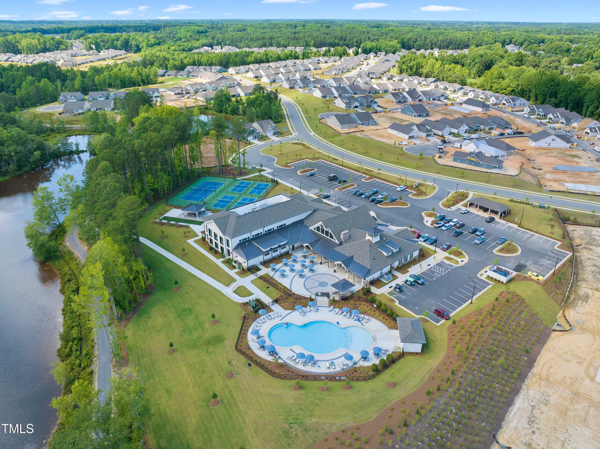 Property Slideshow image 38 of 43 | 2105 flycatcher ln, Fuquay Varina, NC, 27526