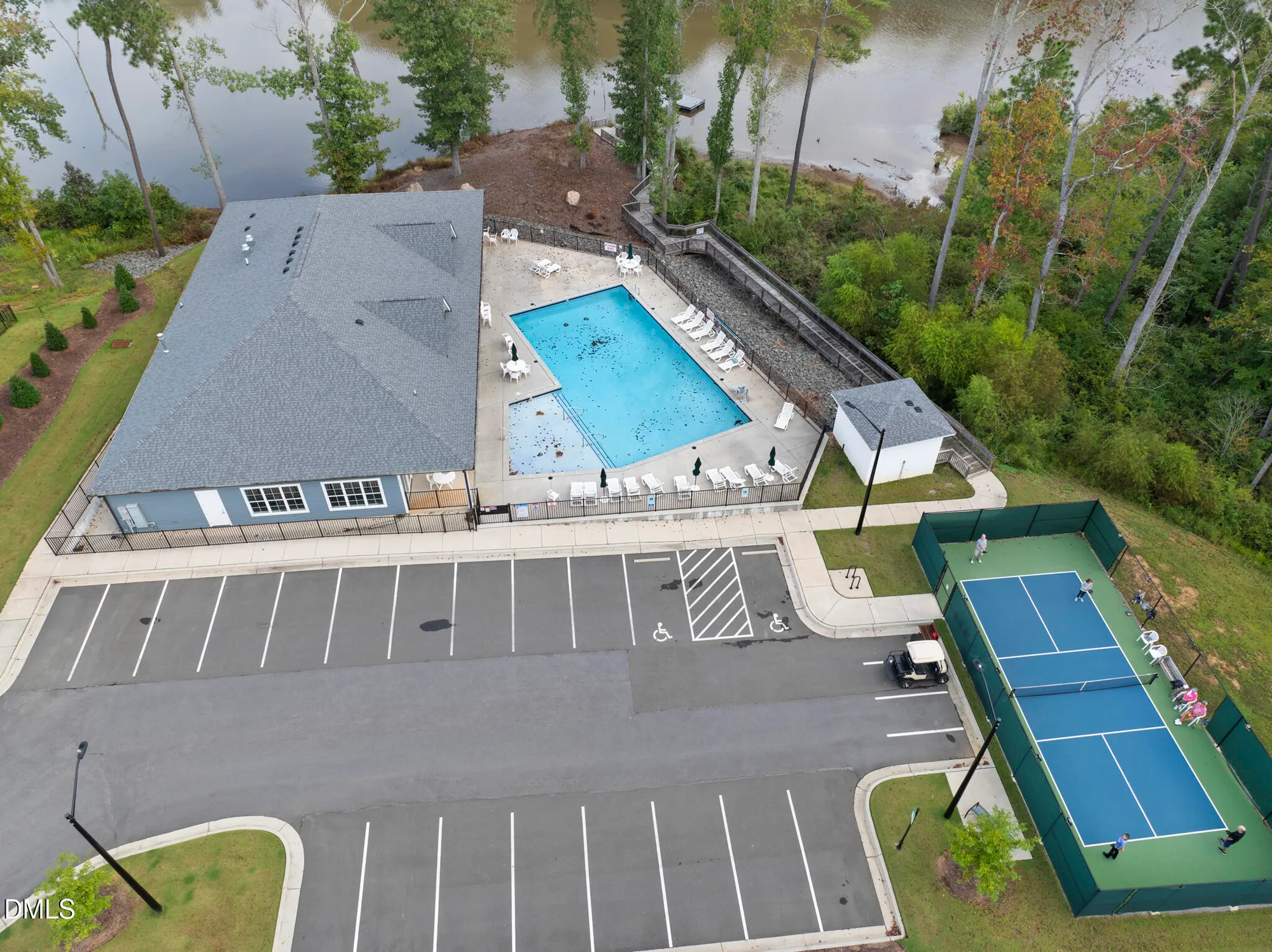 Property Slideshow image 4 of 30 | 40 stormy bluff ct, Youngsville, NC, 27596