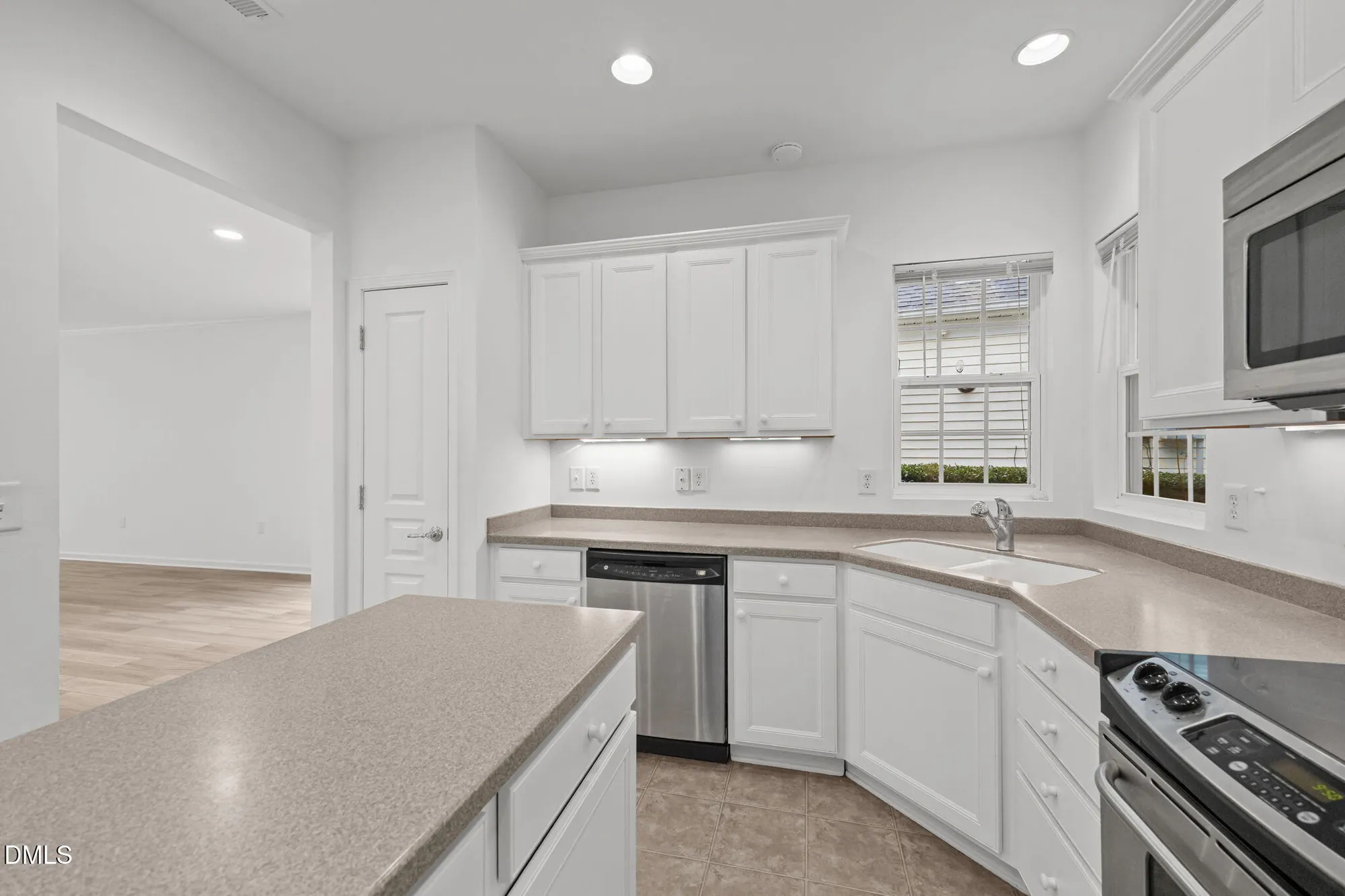 Property Slideshow image 15 of 30 | 306 fenmore pl, Cary, NC, 27519