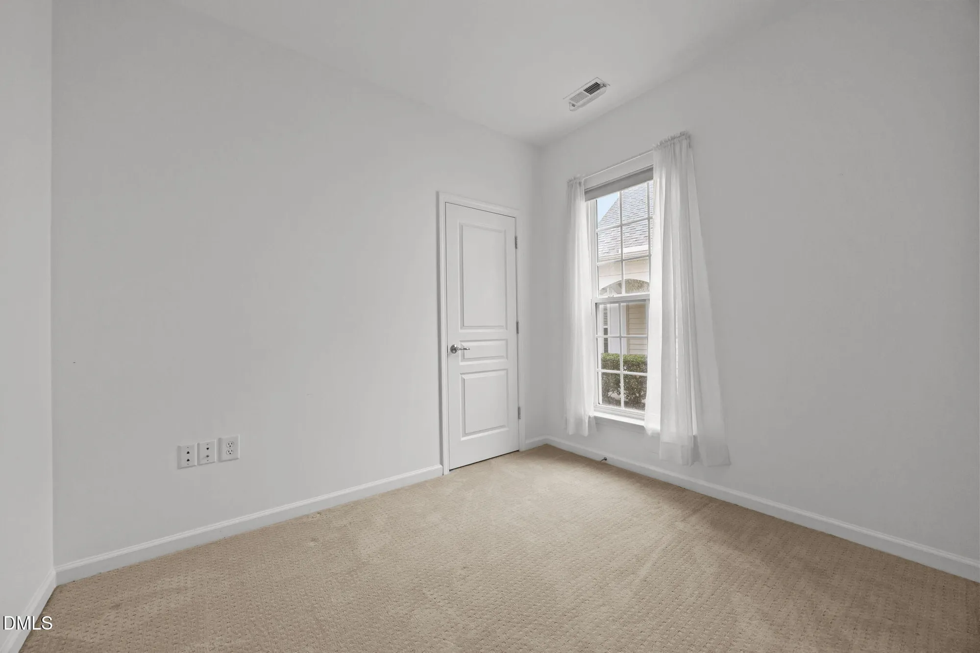 Property Slideshow image 23 of 30 | 306 fenmore pl, Cary, NC, 27519