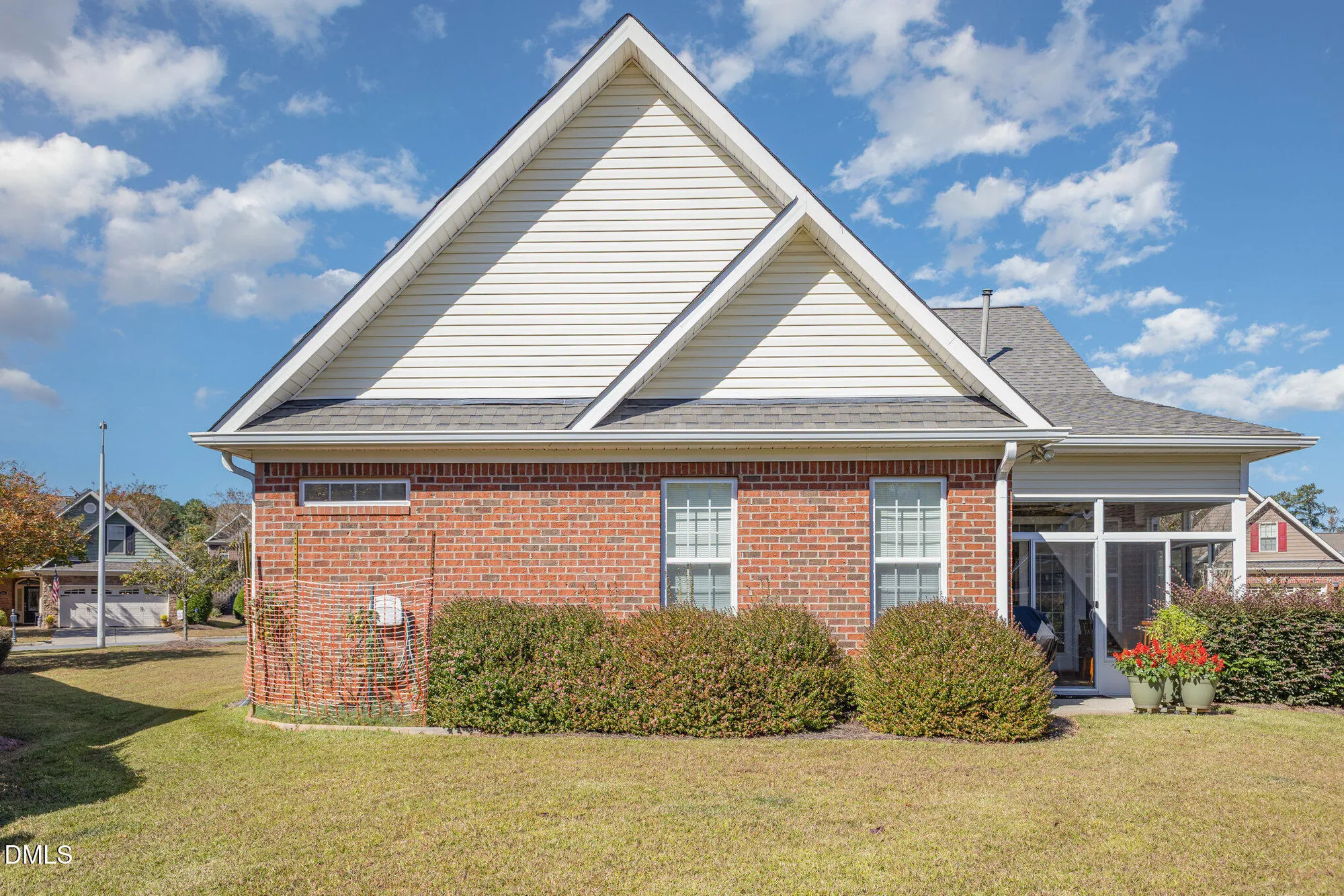 Property Slideshow image 27 of 38 | 505 easy wind ln, Garner, NC, 27529