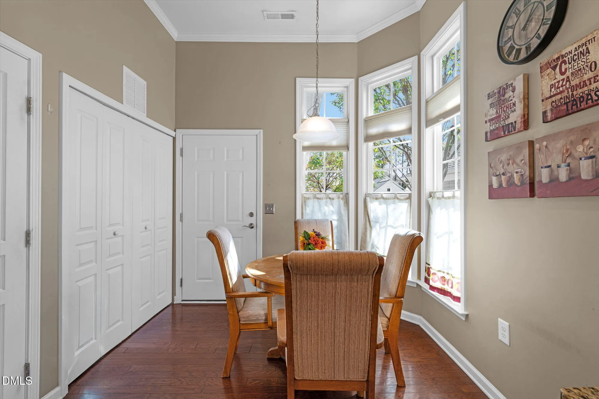 Property Slideshow image 14 of 41 | 335 bickerton ct, Cary, NC, 27519