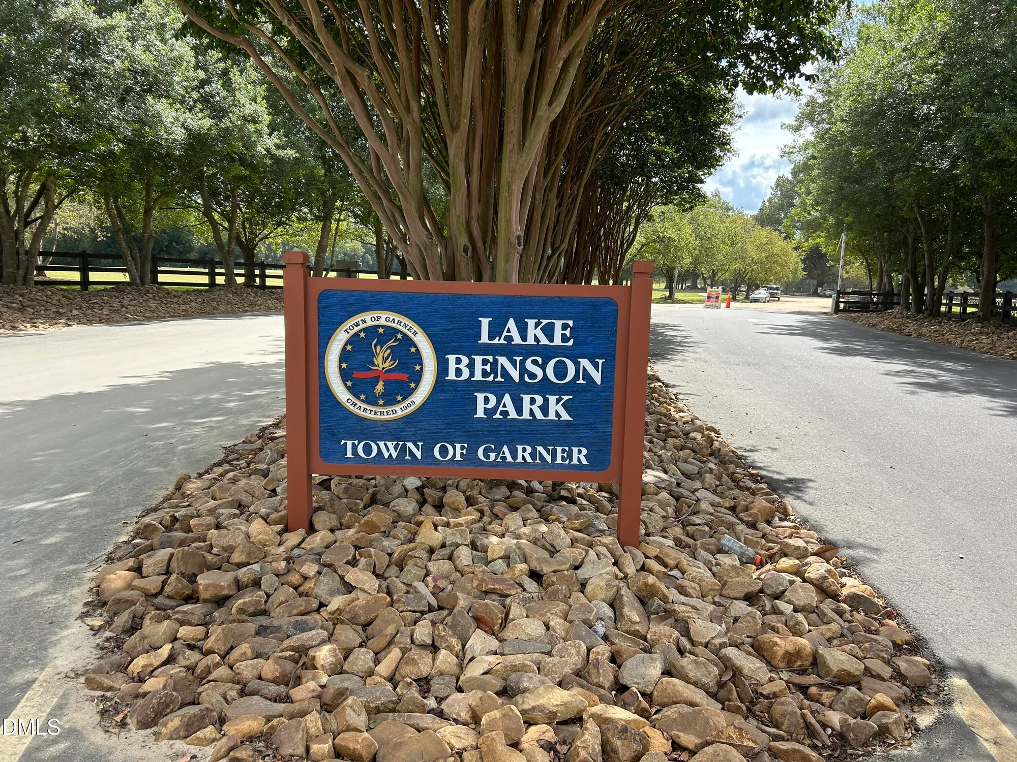 Property Slideshow image 33 of 38 | 505 easy wind ln, Garner, NC, 27529