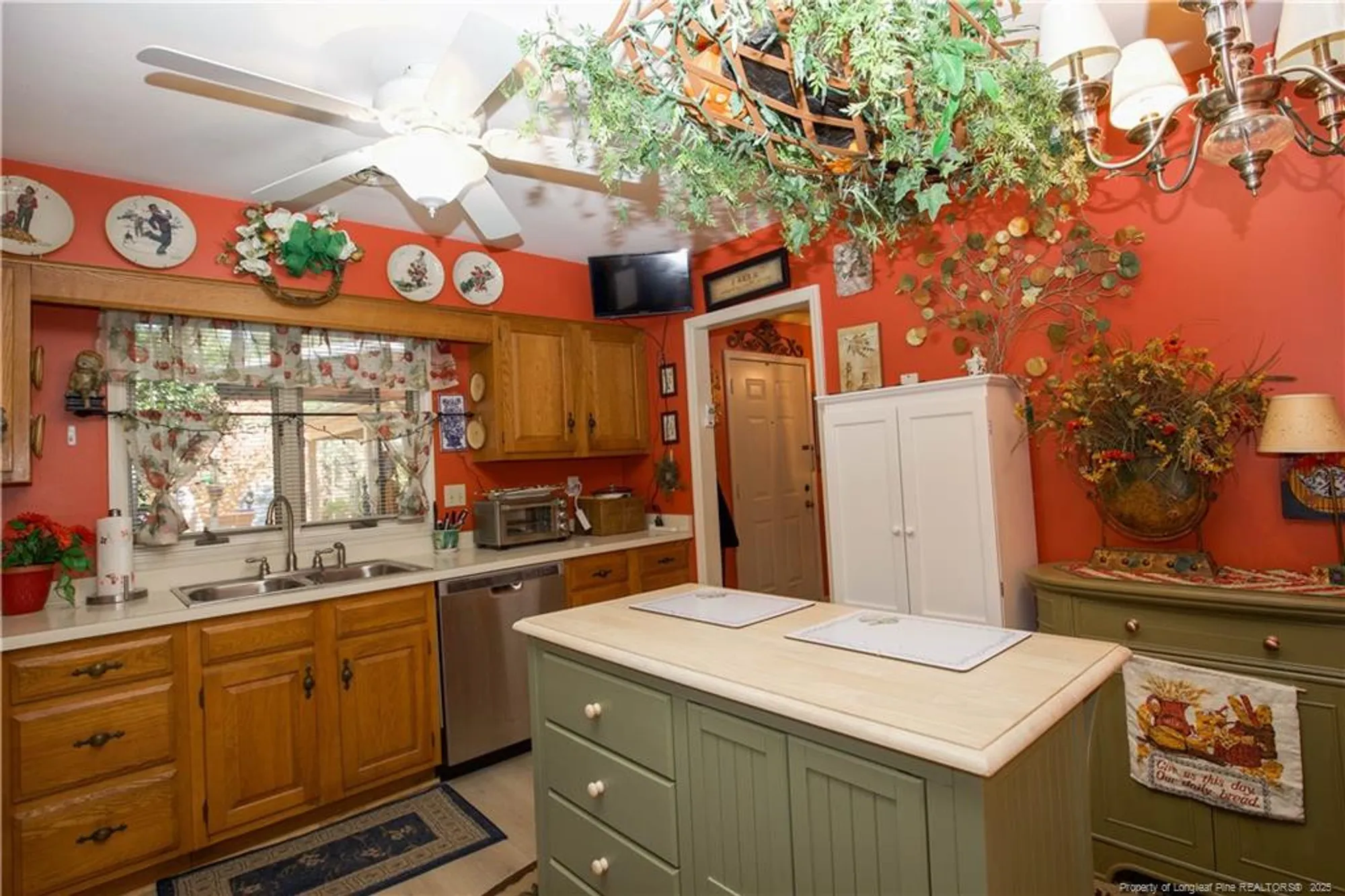 Property Slideshow image 24 of 50 | 642 redwood dr, Southern Pines, NC, 28387