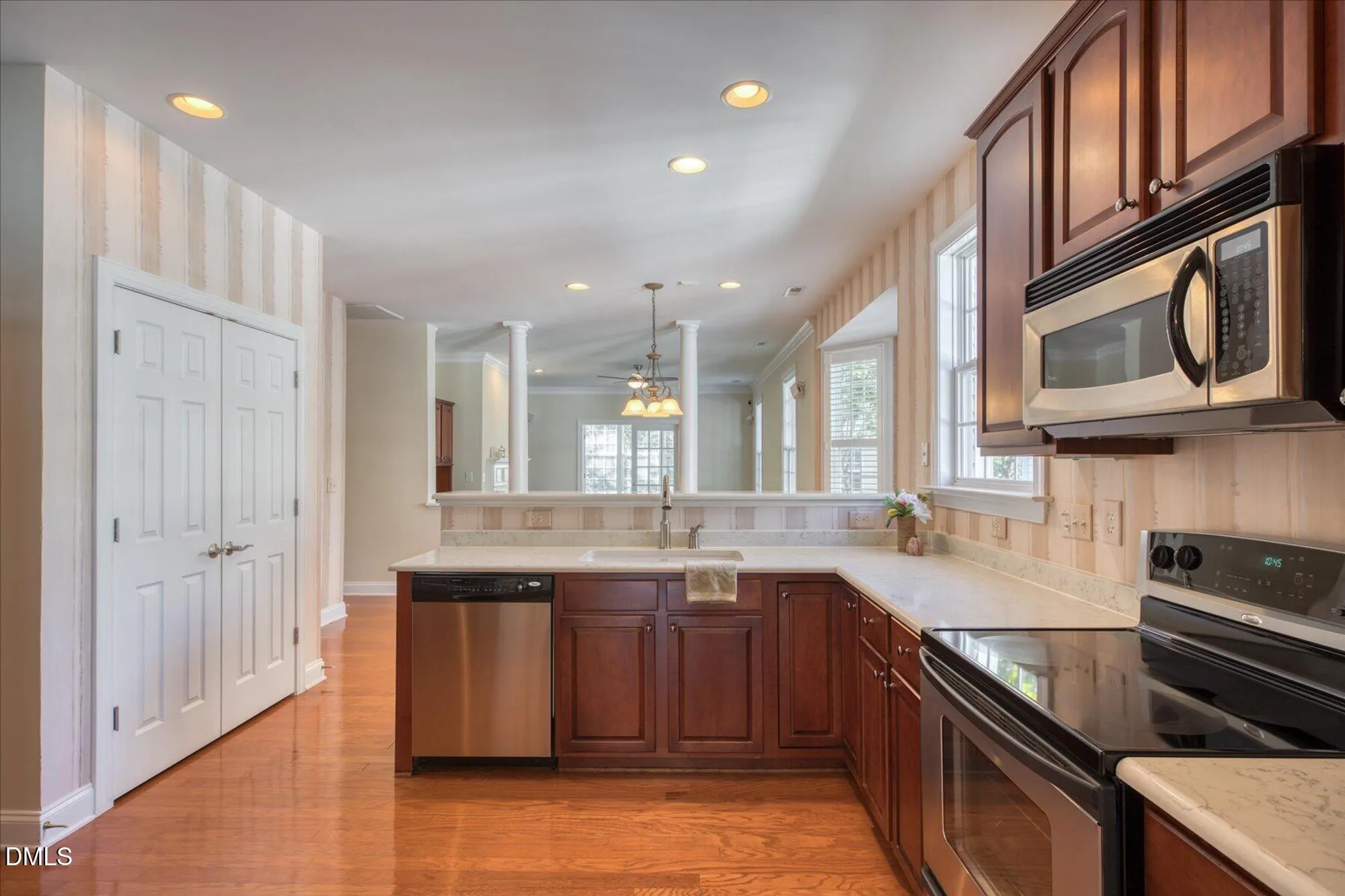 Property Slideshow image 11 of 47 | 502 quaker dell ln, Cary, NC, 27519