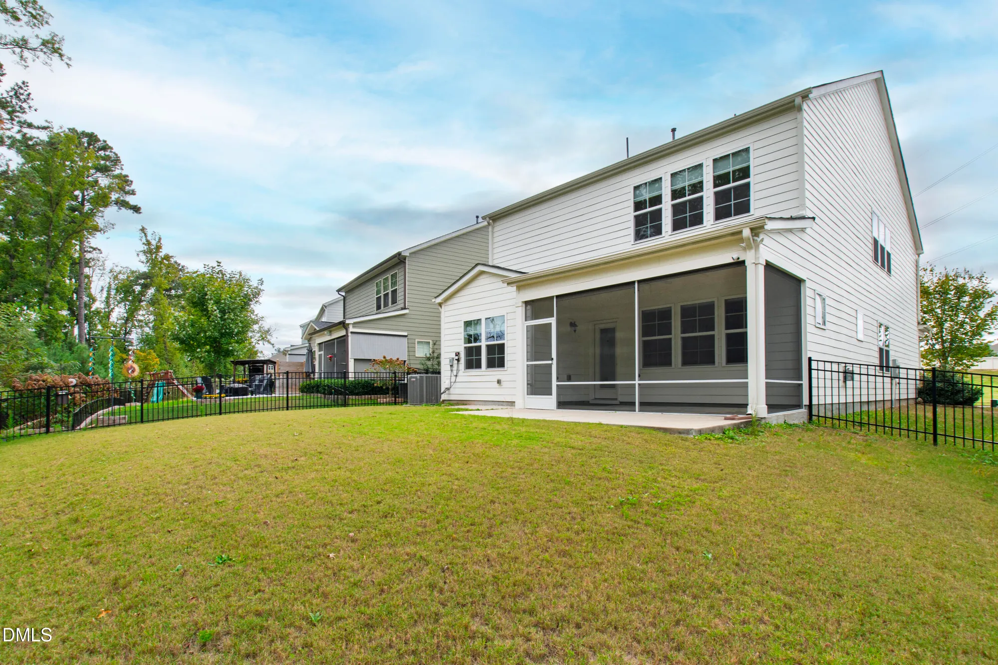 Property Slideshow image 19 of 20 | 1913 stanlake dr, Apex, NC, 27502