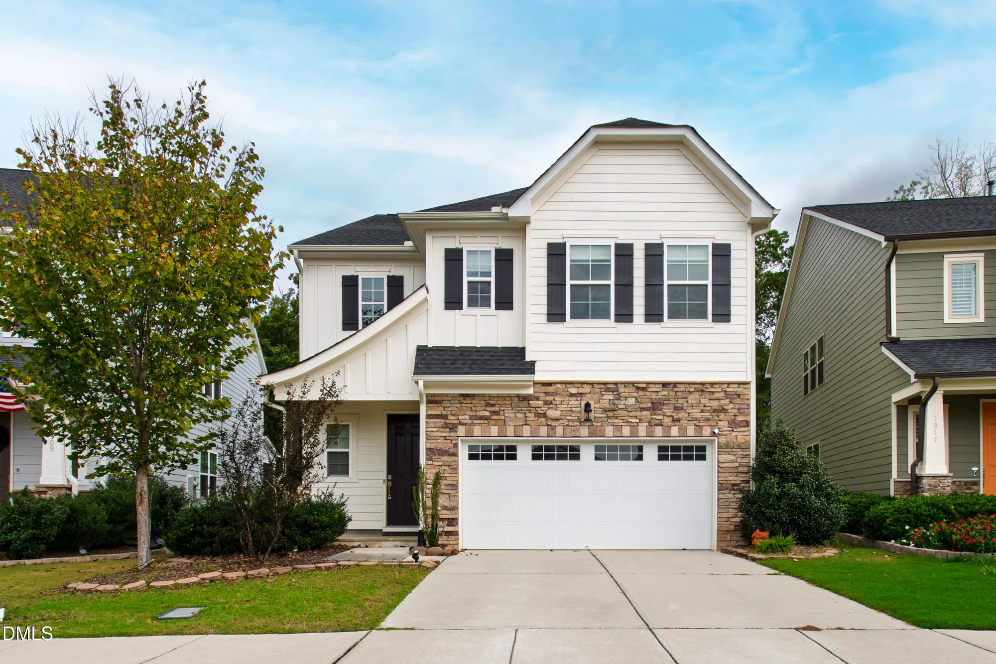 Property Slideshow image 1 of 20 | 1913 stanlake dr, Apex, NC, 27502