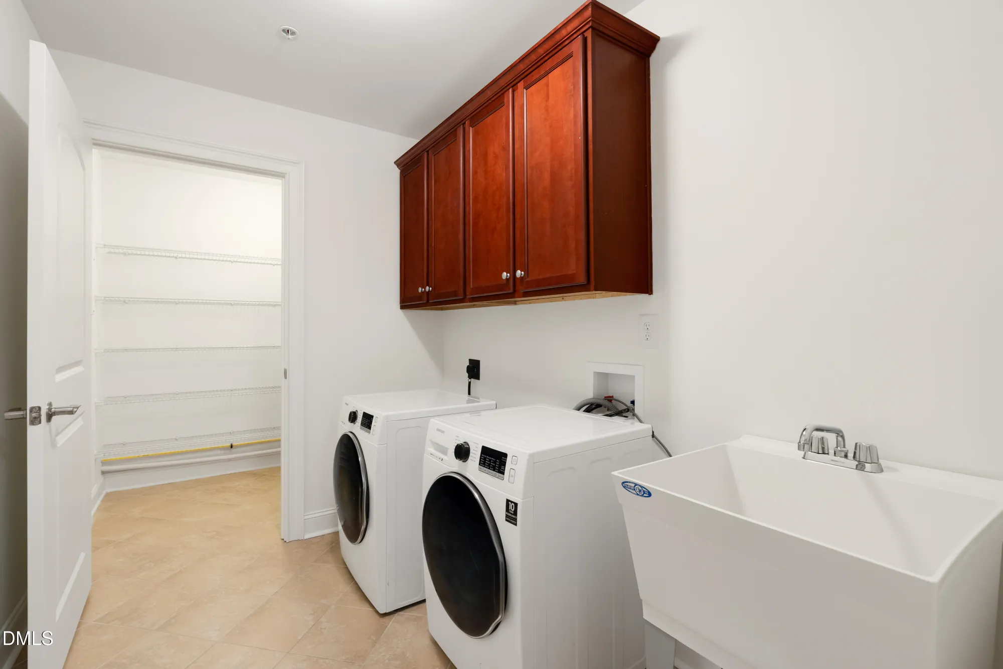 Property Slideshow image 16 of 40 | 1480 orchard villas ave, Apex, NC, 27502