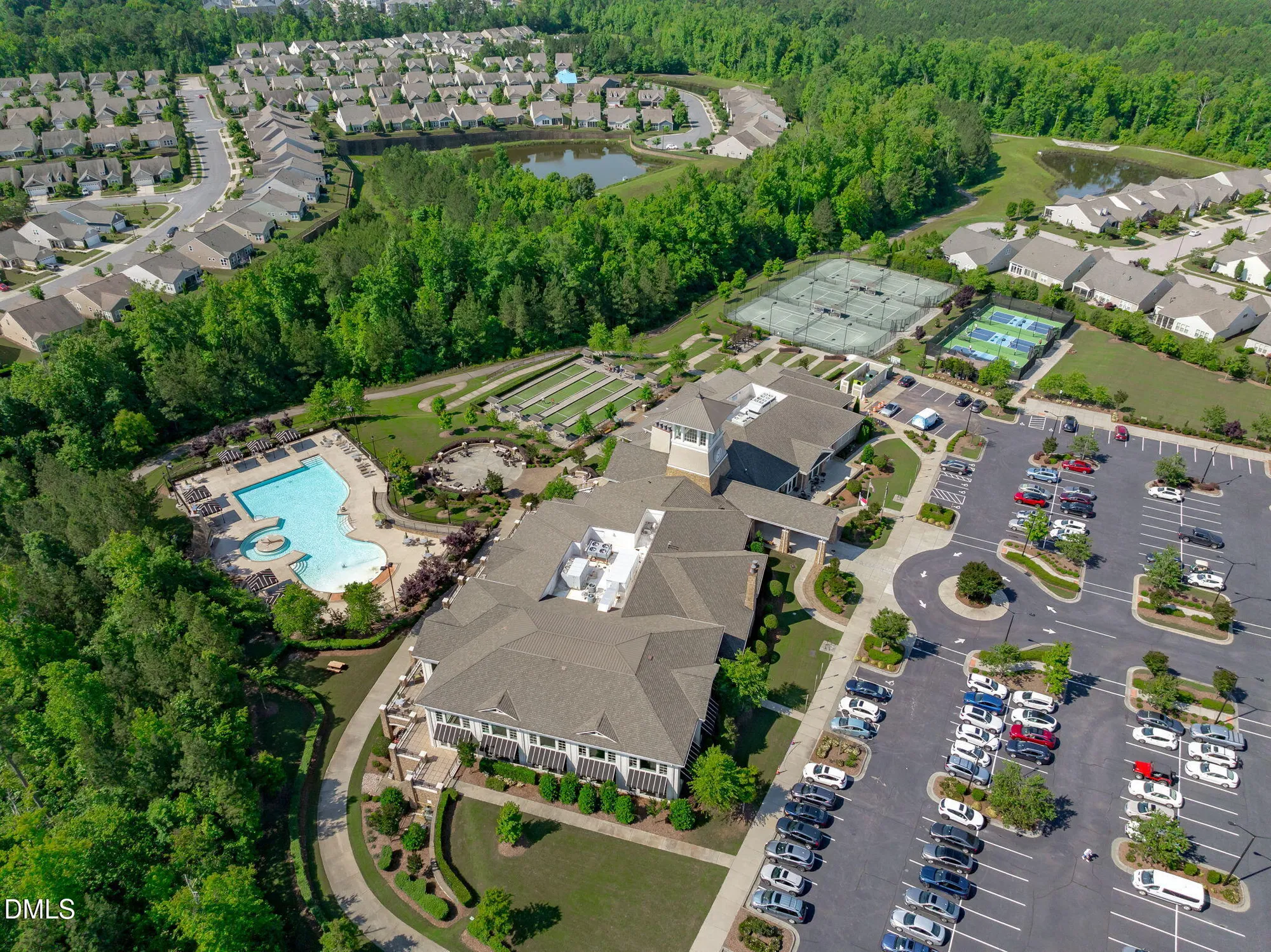 Property Slideshow image 64 of 71 | 303 ibis ln, Durham, NC, 27703