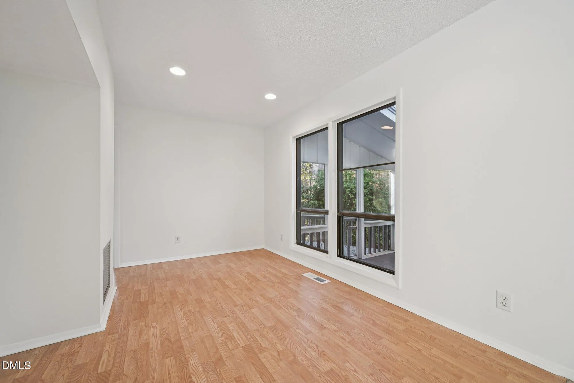 Property Slideshow image 8 of 28 | 49 trestle leaf, Pittsboro, NC, 27312