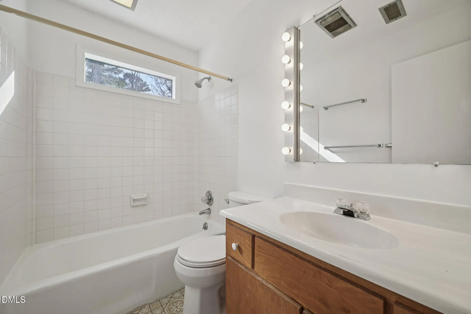 Property Slideshow image 21 of 28 | 49 trestle leaf, Pittsboro, NC, 27312