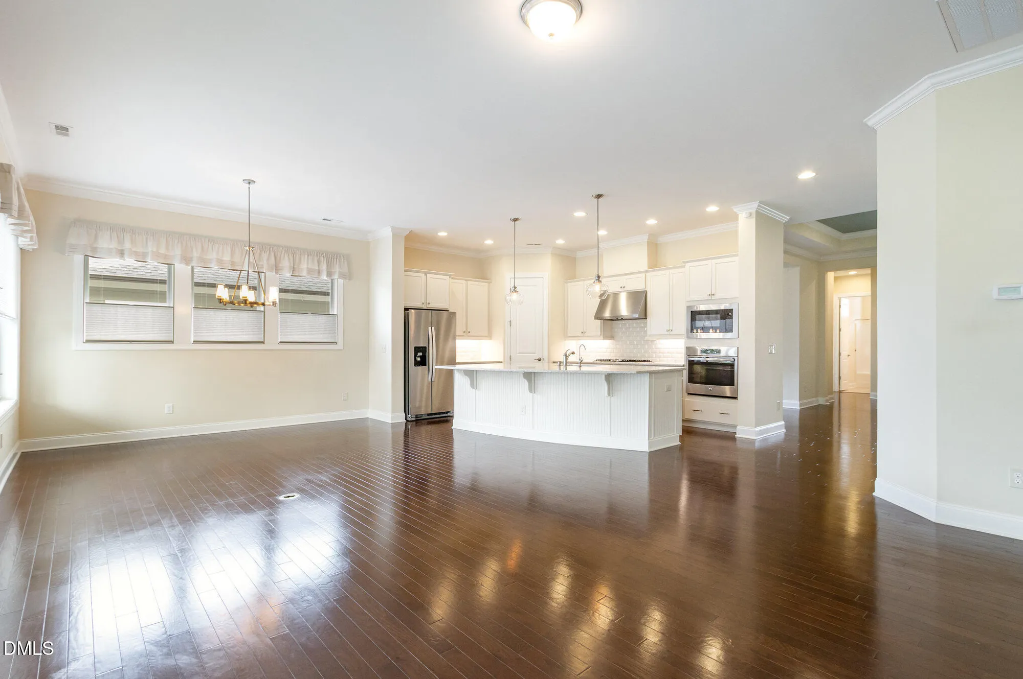 Property Slideshow image 13 of 56 | 105 coventry ln, Chapel Hill, NC, 27516