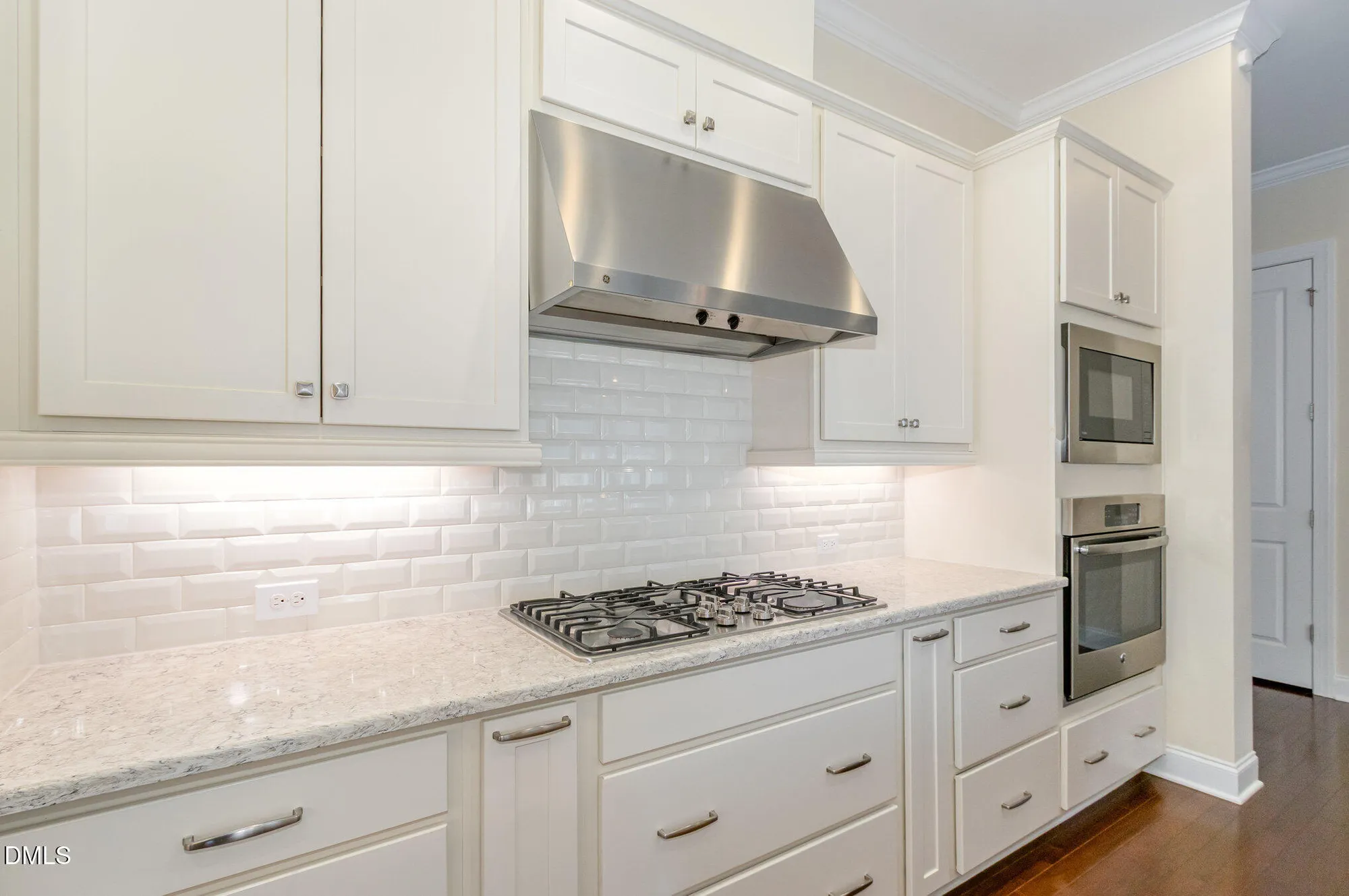 Property Slideshow image 18 of 56 | 105 coventry ln, Chapel Hill, NC, 27516