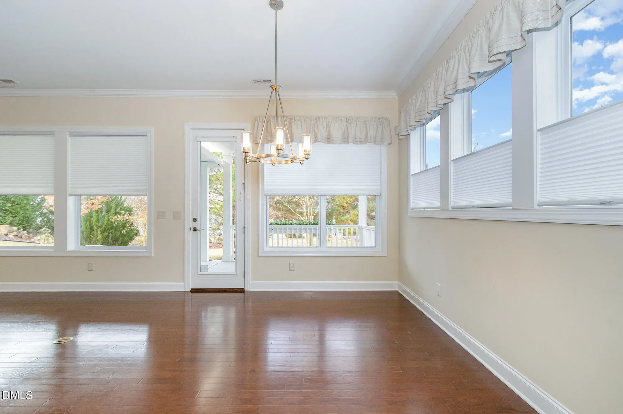 Property Slideshow image 21 of 56 | 105 coventry ln, Chapel Hill, NC, 27516