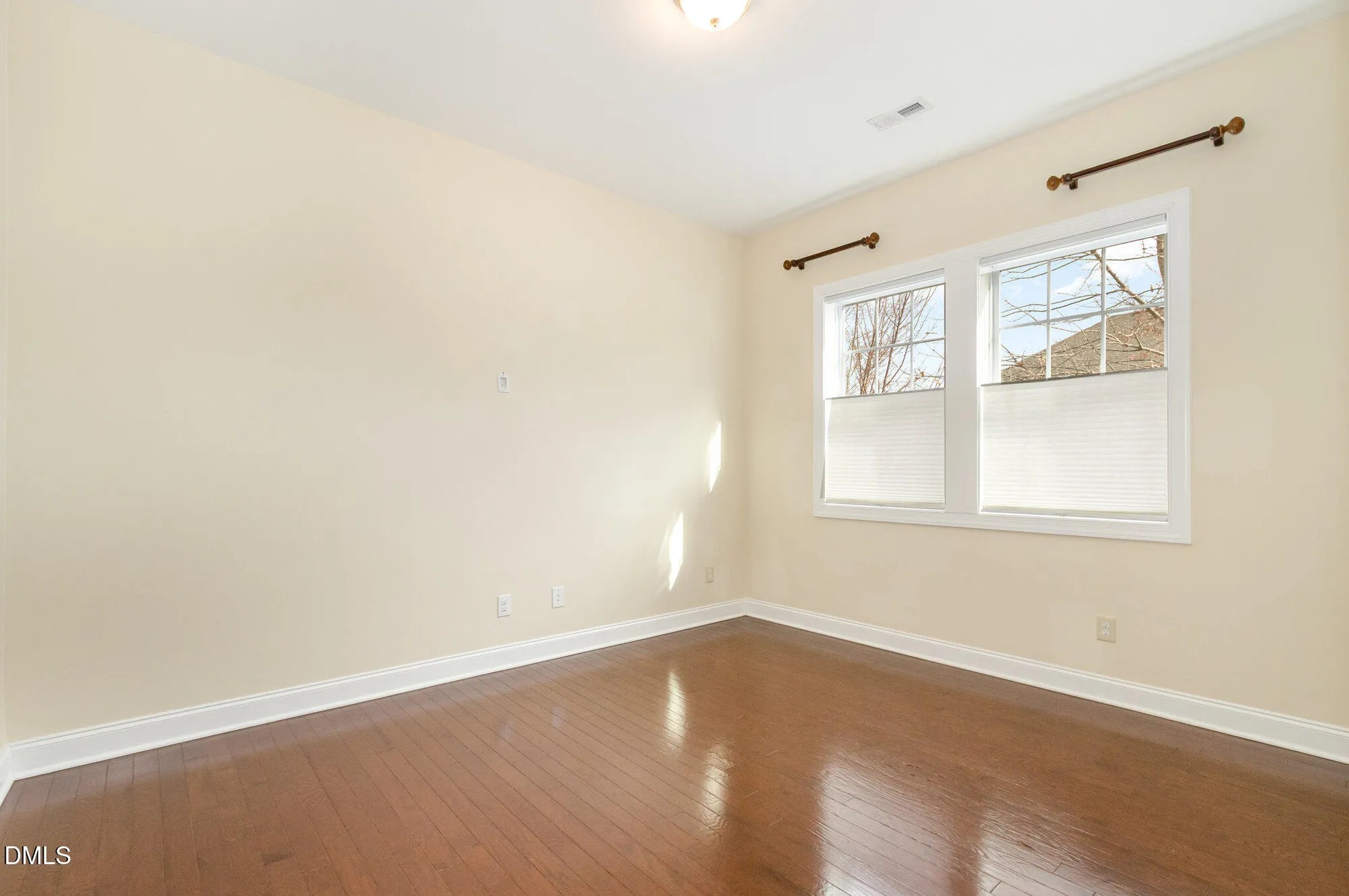 Property Slideshow image 30 of 56 | 105 coventry ln, Chapel Hill, NC, 27516