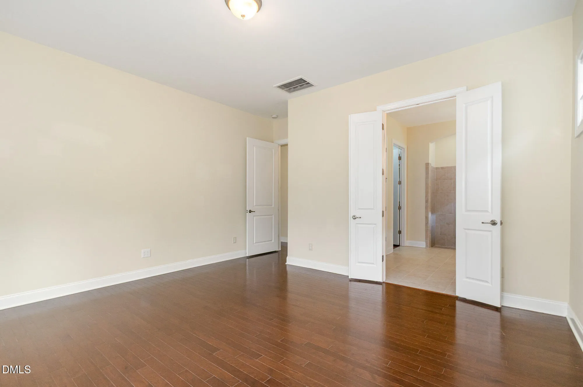 Property Slideshow image 25 of 56 | 105 coventry ln, Chapel Hill, NC, 27516