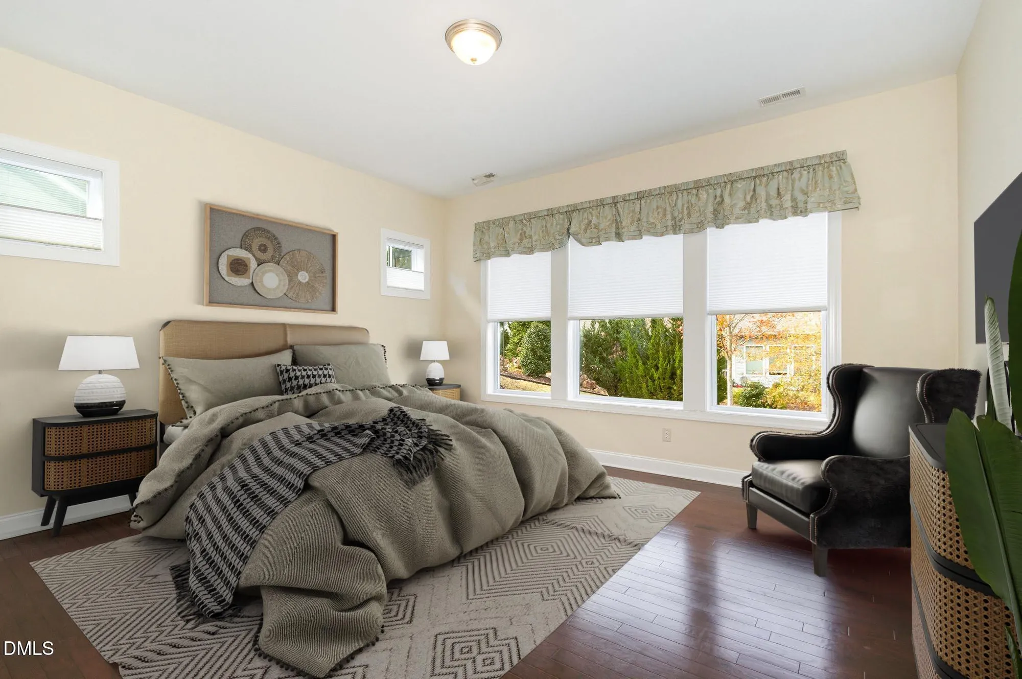 Property Slideshow image 22 of 56 | 105 coventry ln, Chapel Hill, NC, 27516