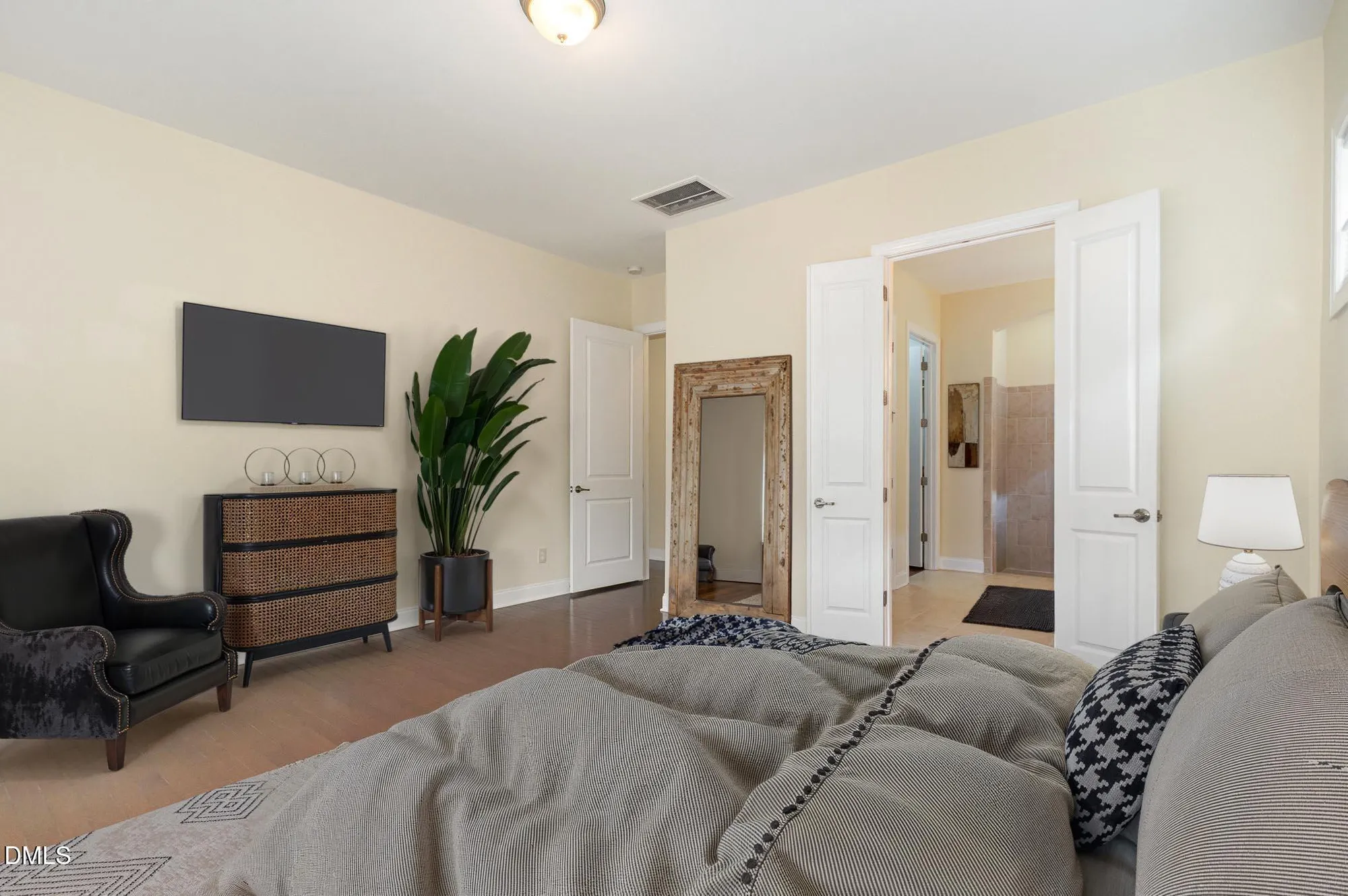 Property Slideshow image 24 of 56 | 105 coventry ln, Chapel Hill, NC, 27516