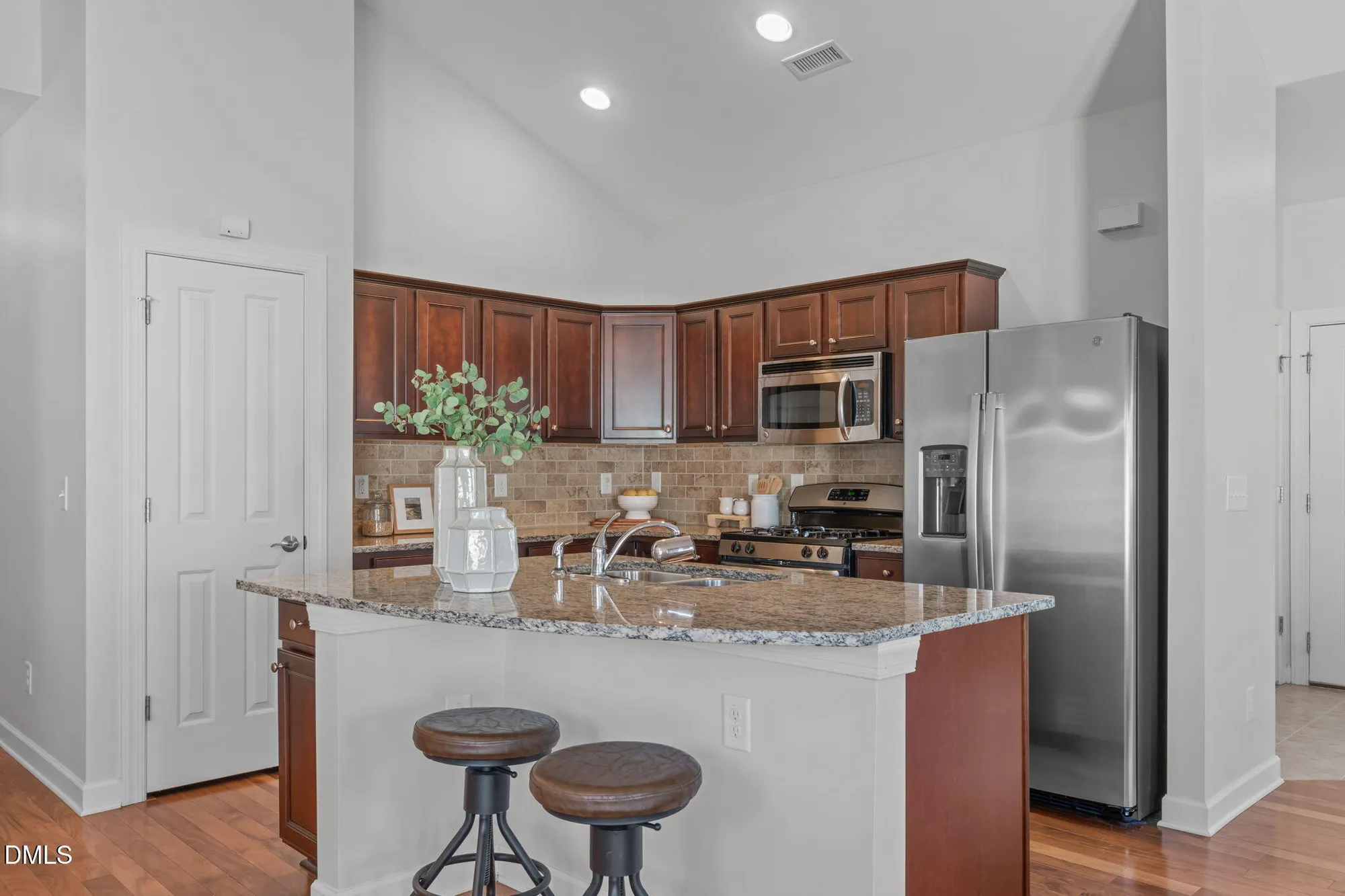 Property Slideshow image 11 of 38 | 5224 niagra dr, Chapel Hill, NC, 27517