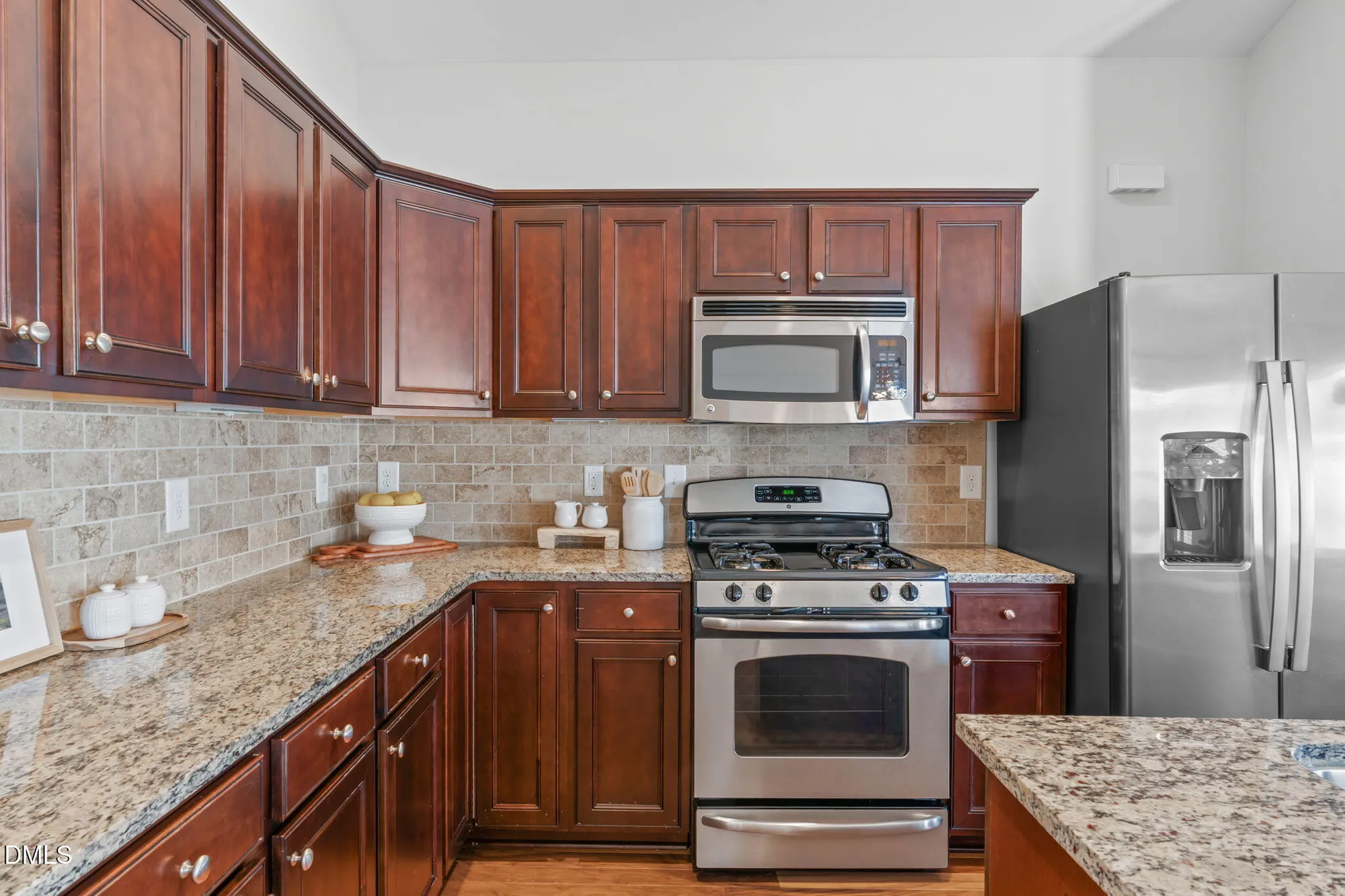Property Slideshow image 12 of 38 | 5224 niagra dr, Chapel Hill, NC, 27517