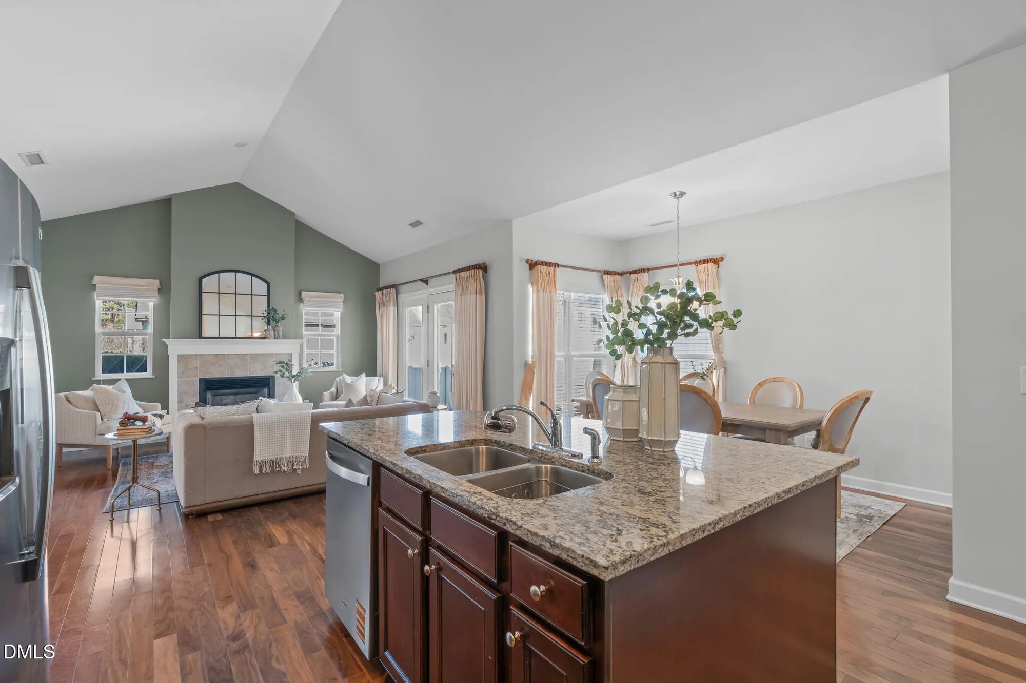 Property Slideshow image 13 of 38 | 5224 niagra dr, Chapel Hill, NC, 27517
