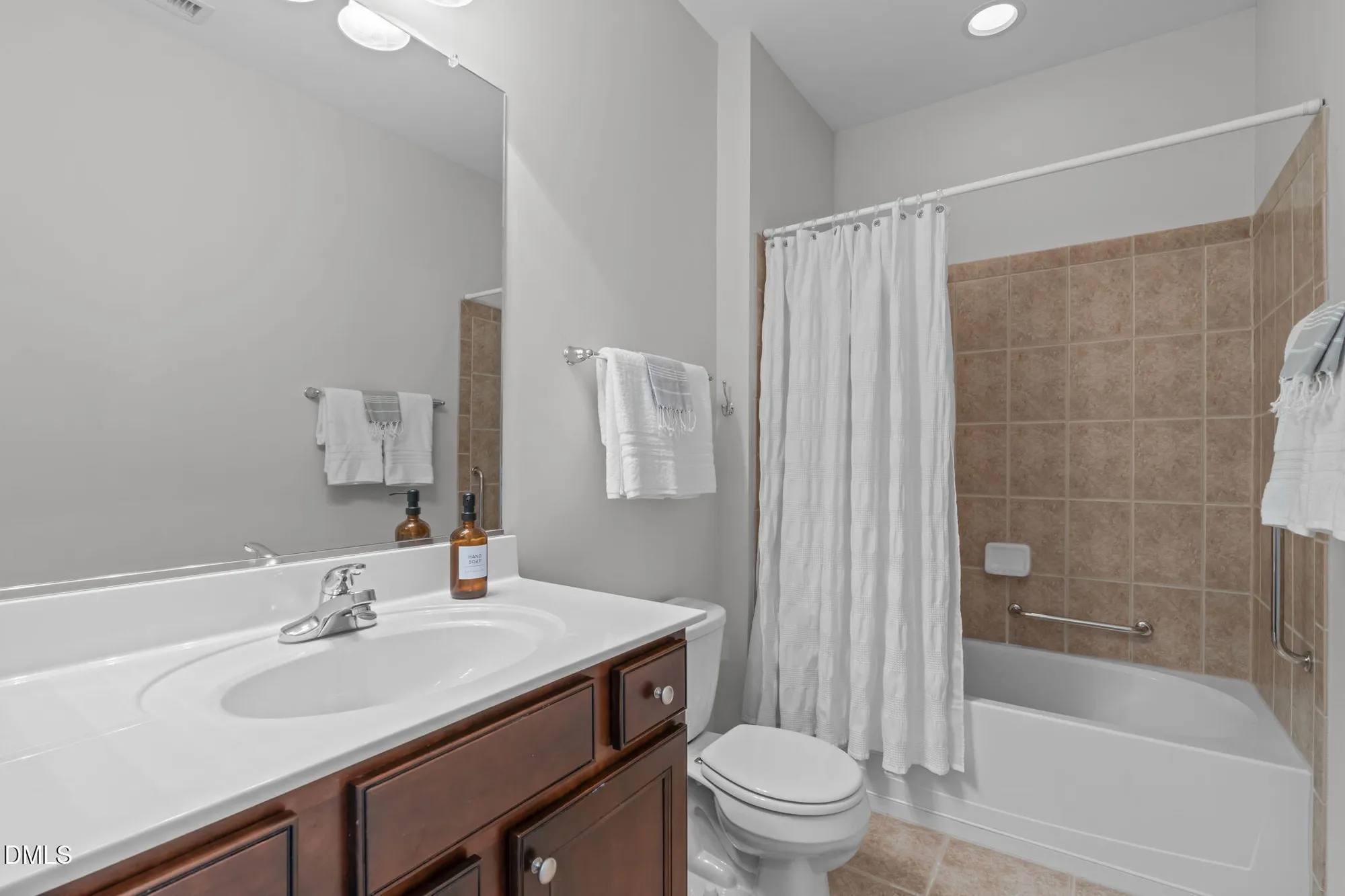 Property Slideshow image 23 of 38 | 5224 niagra dr, Chapel Hill, NC, 27517