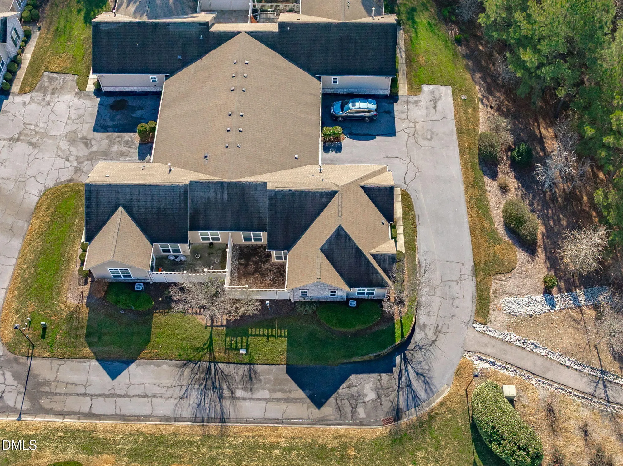 Property Slideshow image 34 of 38 | 5224 niagra dr, Chapel Hill, NC, 27517